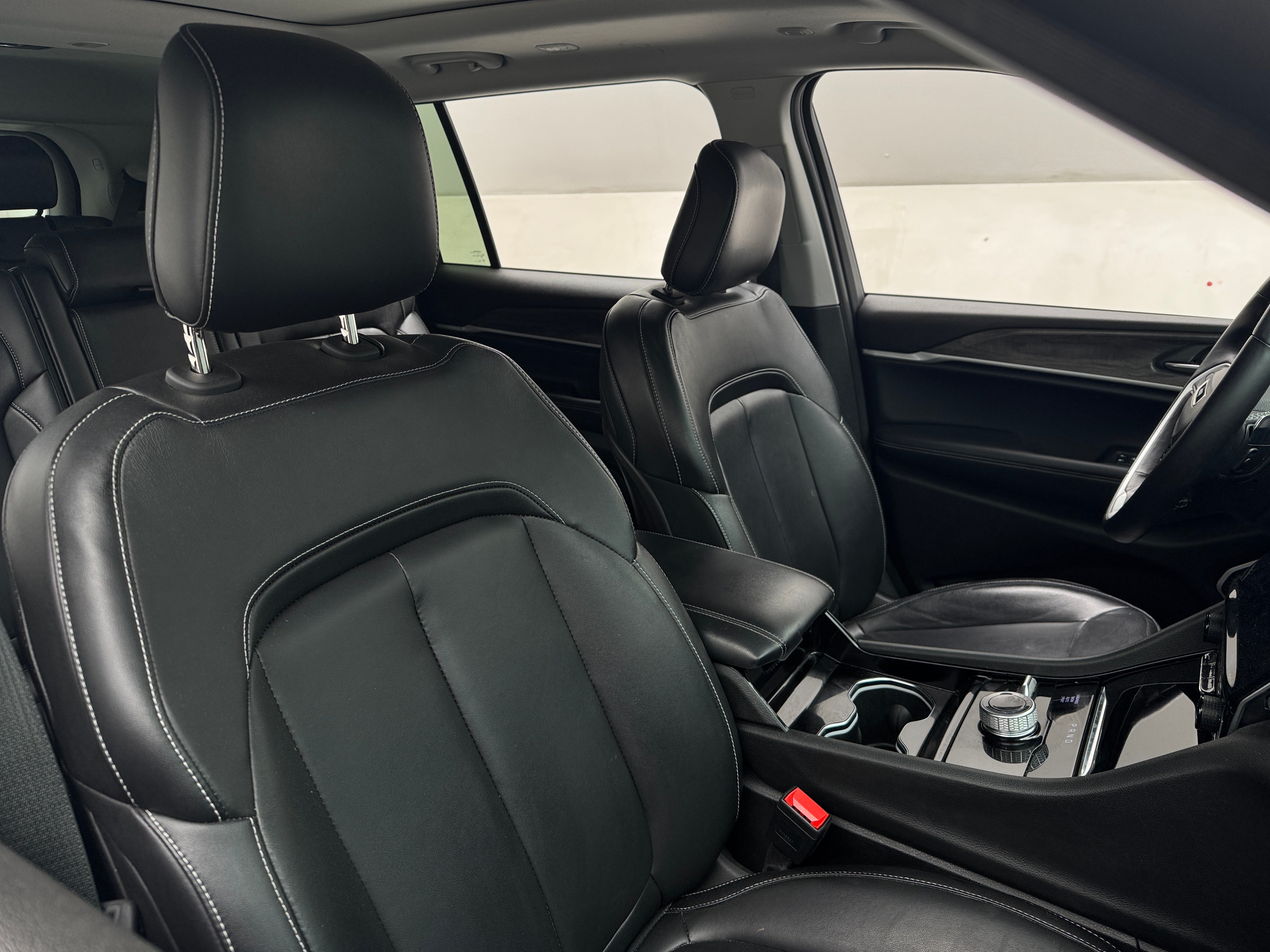 2022 Jeep Grand Cherokee L Limited Edition 2