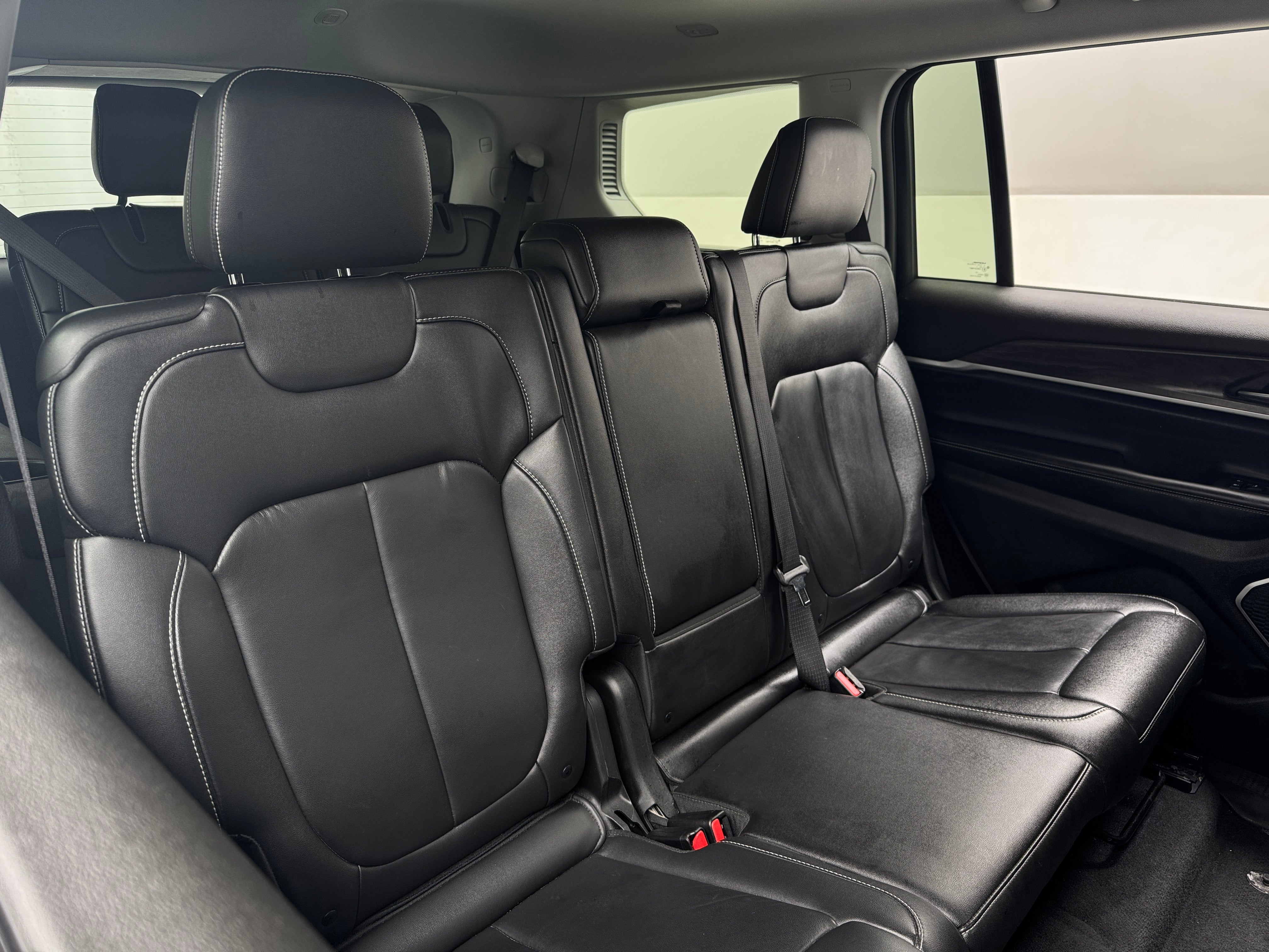 2022 Jeep Grand Cherokee L Limited Edition 6