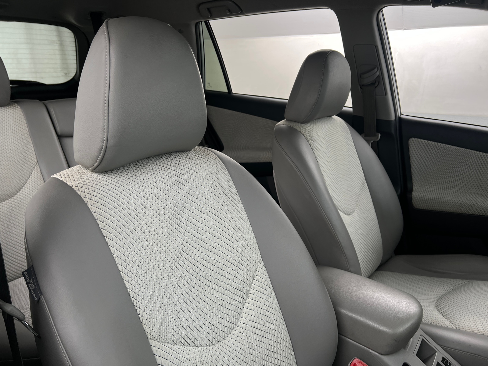 Thumbnail: 2014 Toyota RAV4 - 2