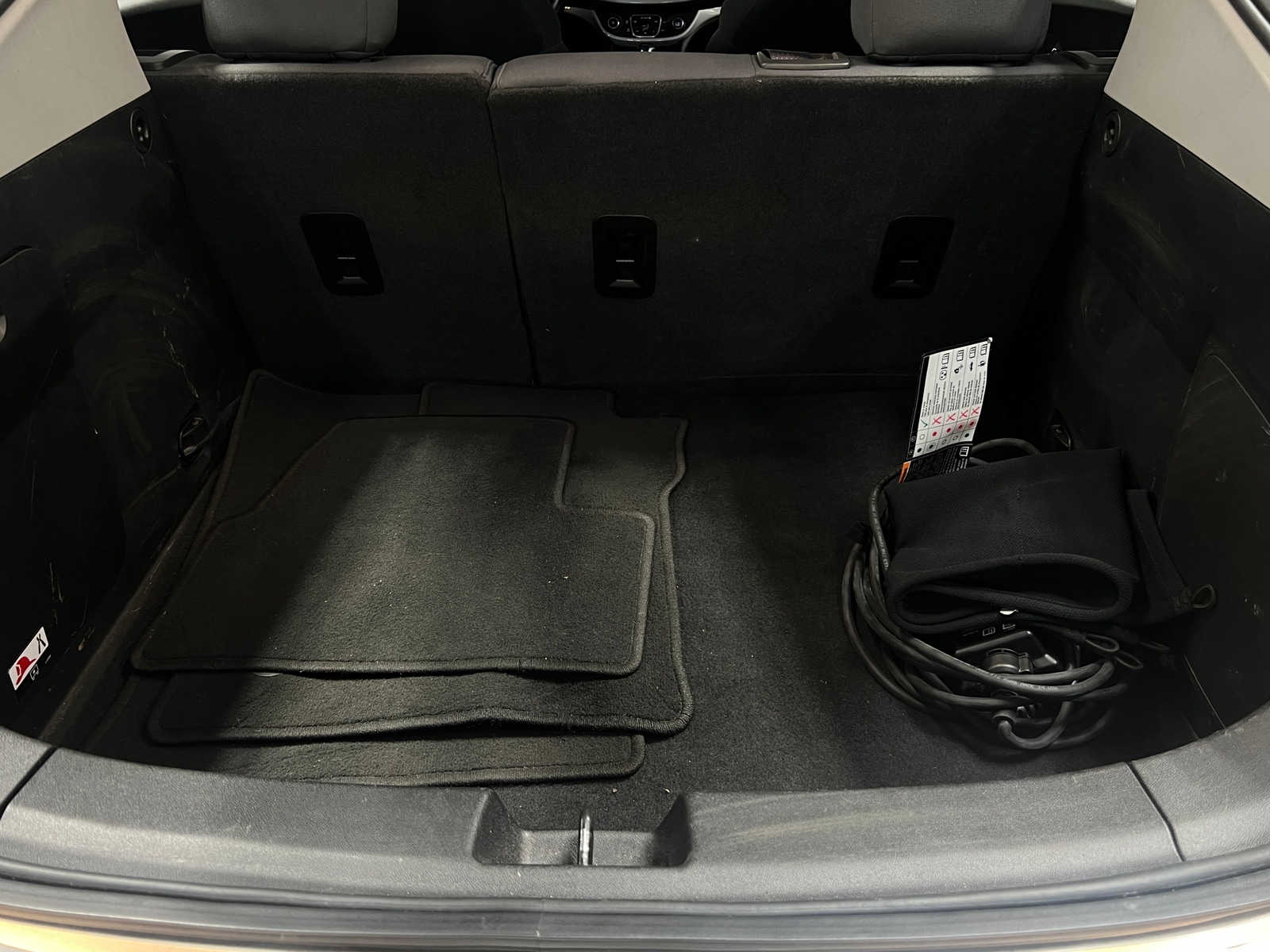 Thumbnail: 2017 Chevrolet Volt - 7