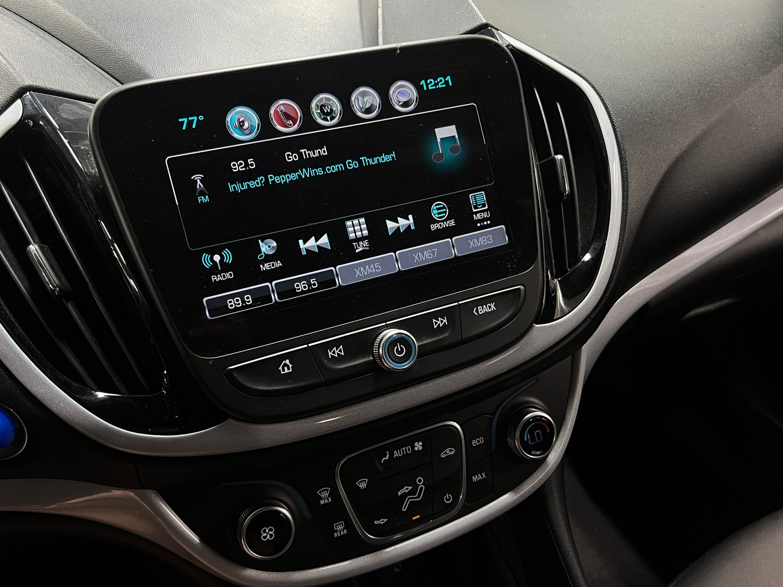 Thumbnail: 2017 Chevrolet Volt - 4