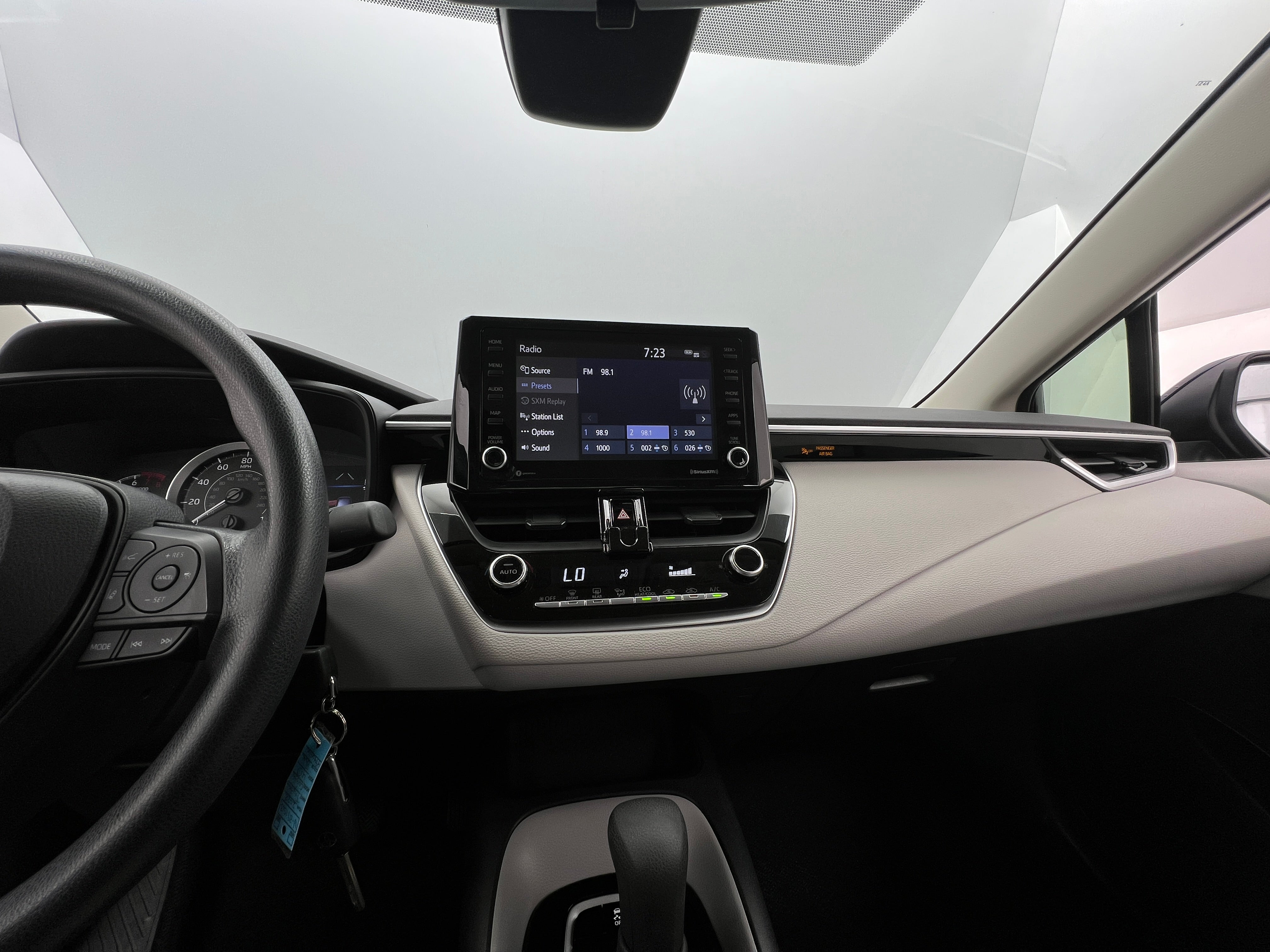 2022 Toyota Corolla LE 4