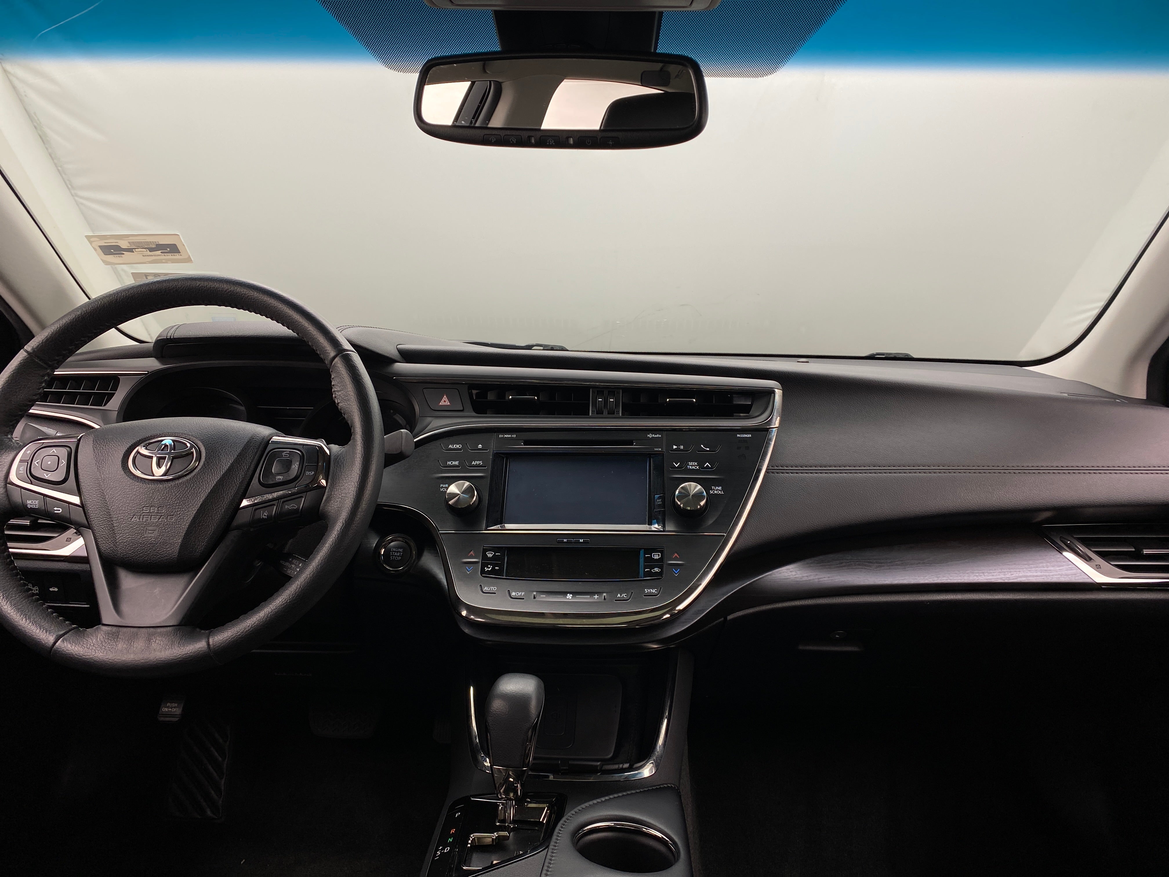 2017 Toyota Avalon XLE 2