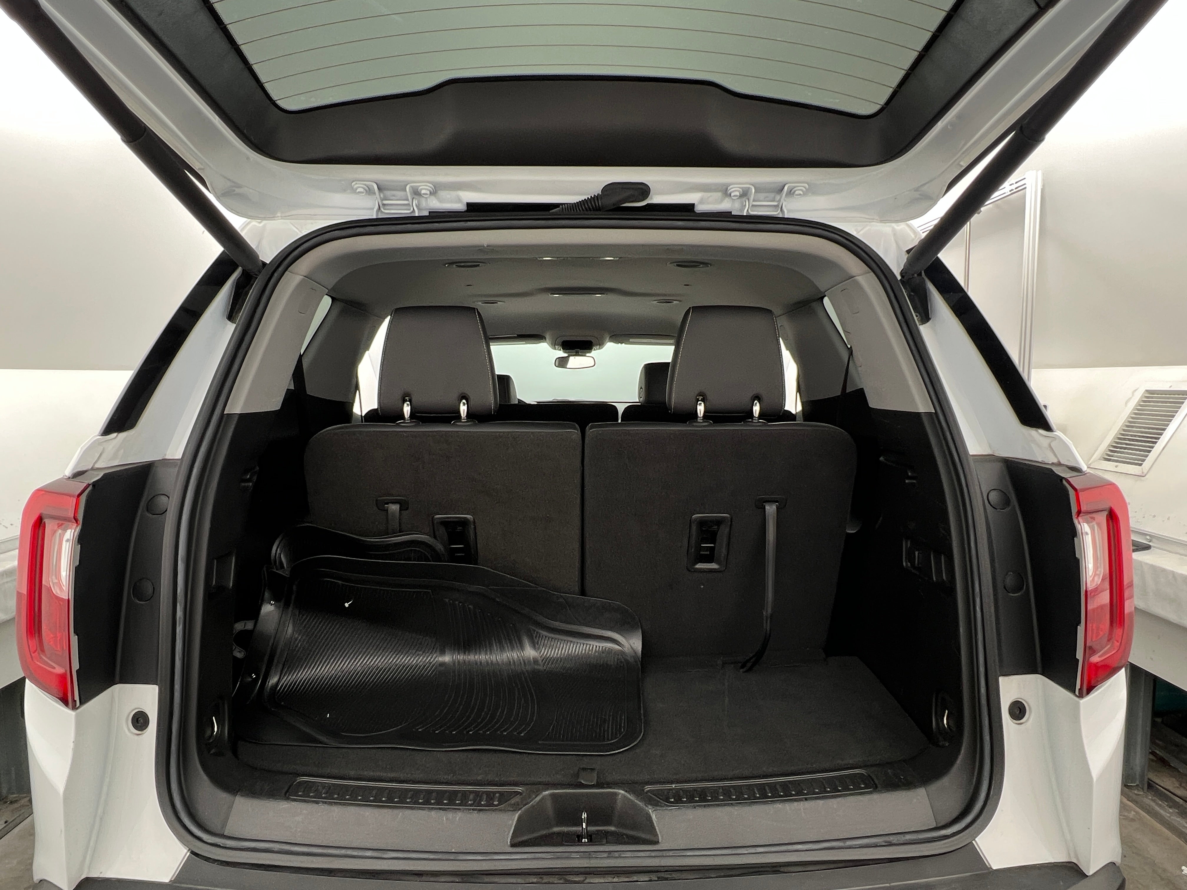 2023 GMC Acadia SLT 7