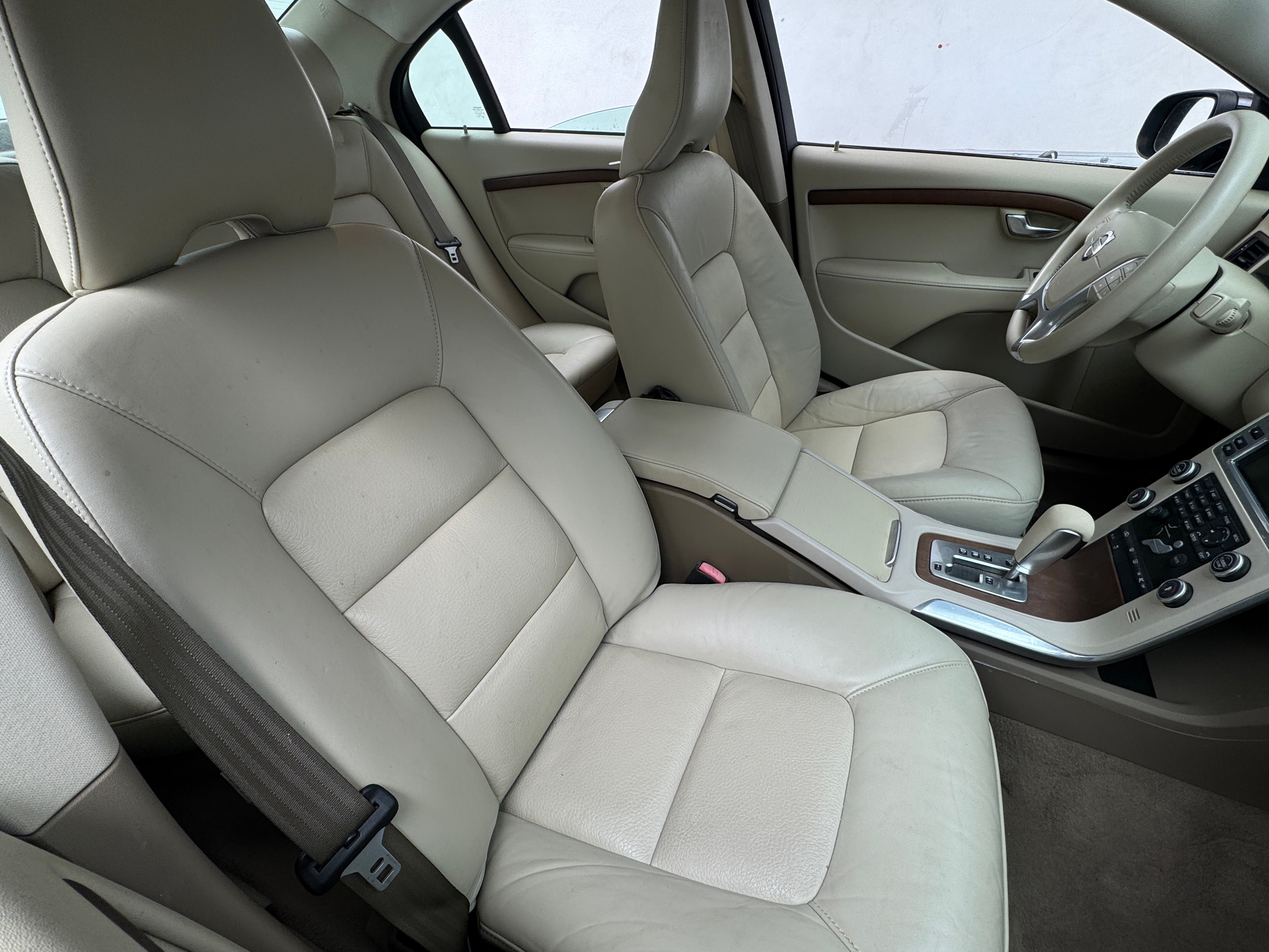 2011 Volvo S80  2