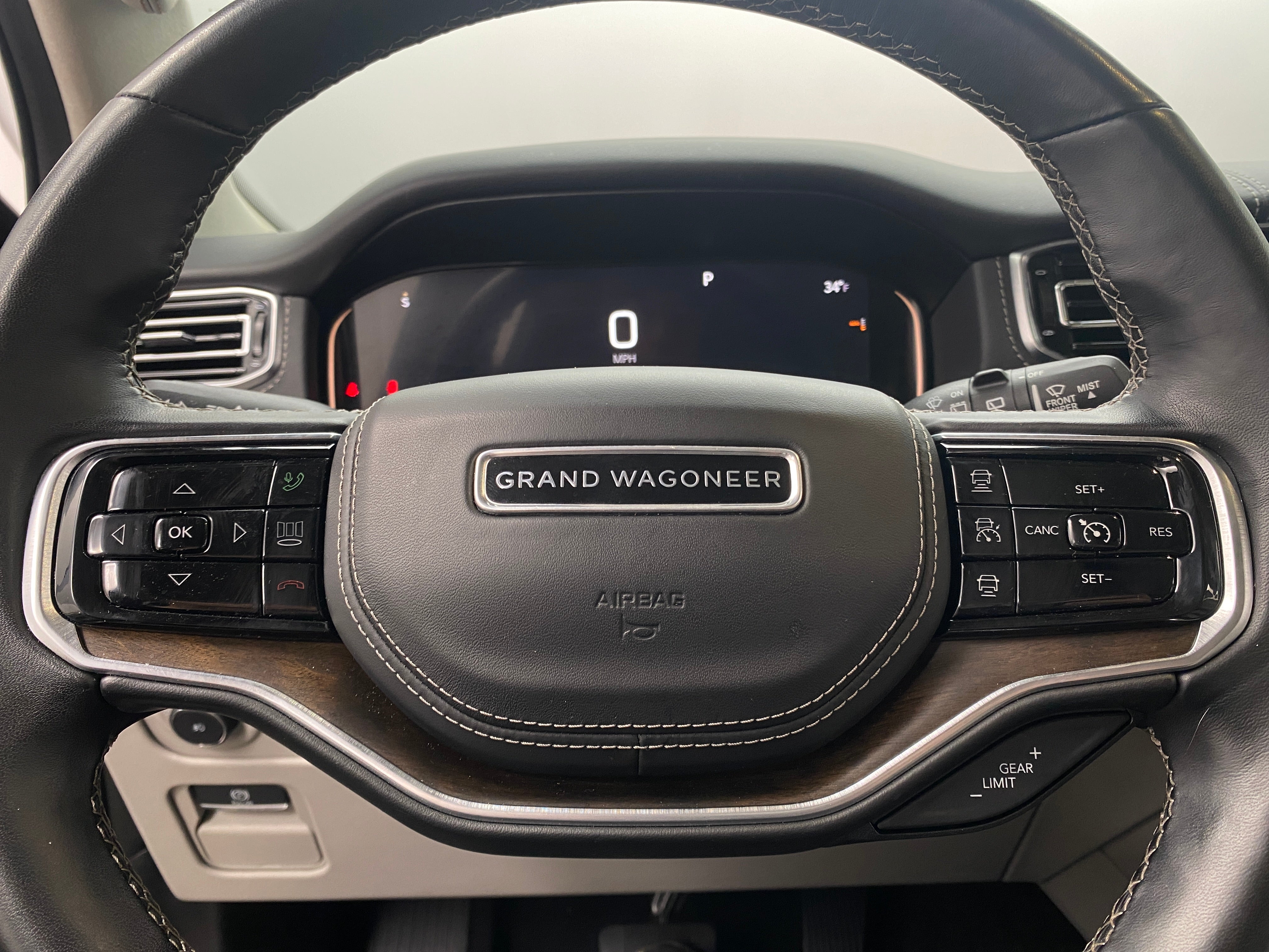 2023 Jeep Grand Wagoneer Series II 4