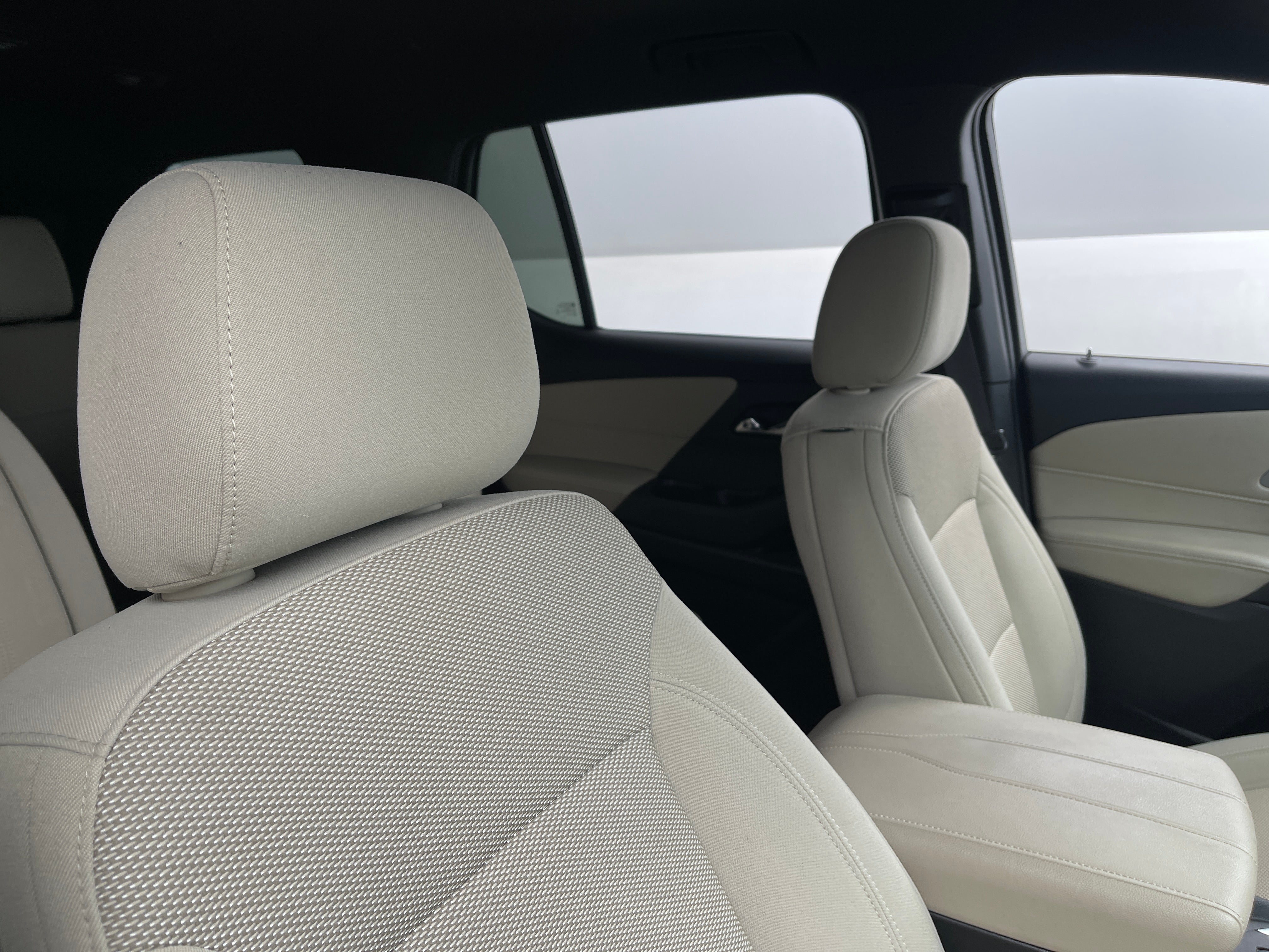 2022 Chevrolet Traverse LT 2