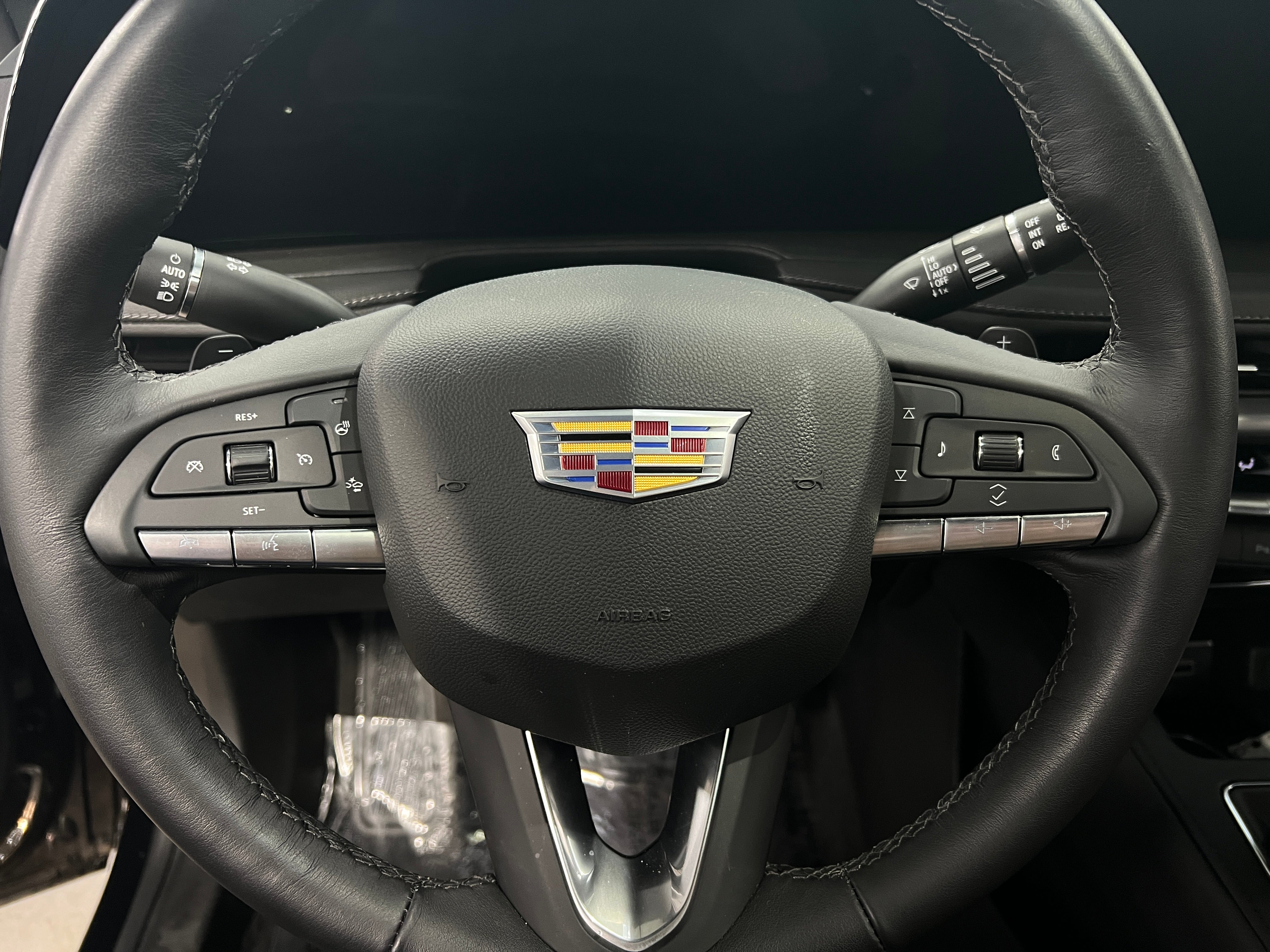 2024 Cadillac XT4 Premium Luxury 4