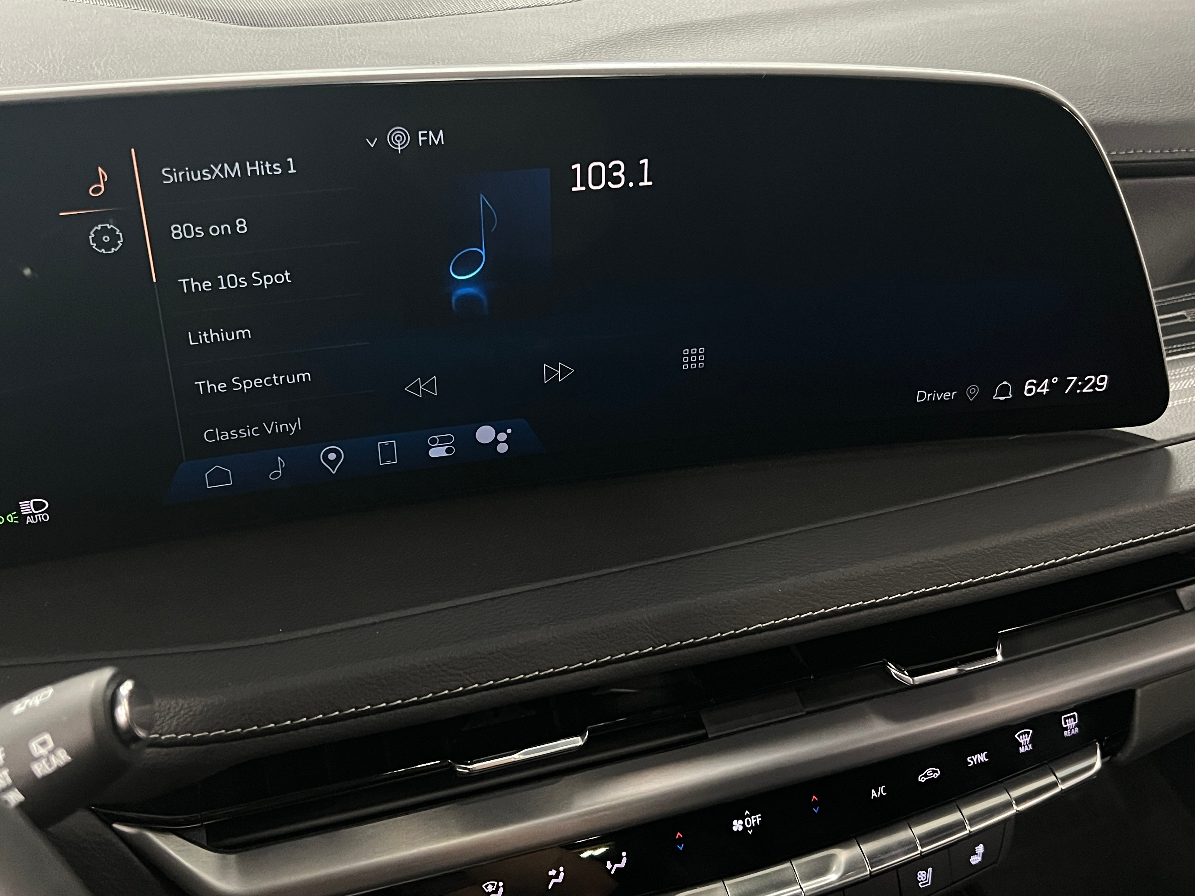 2024 Cadillac XT4 Premium Luxury 3