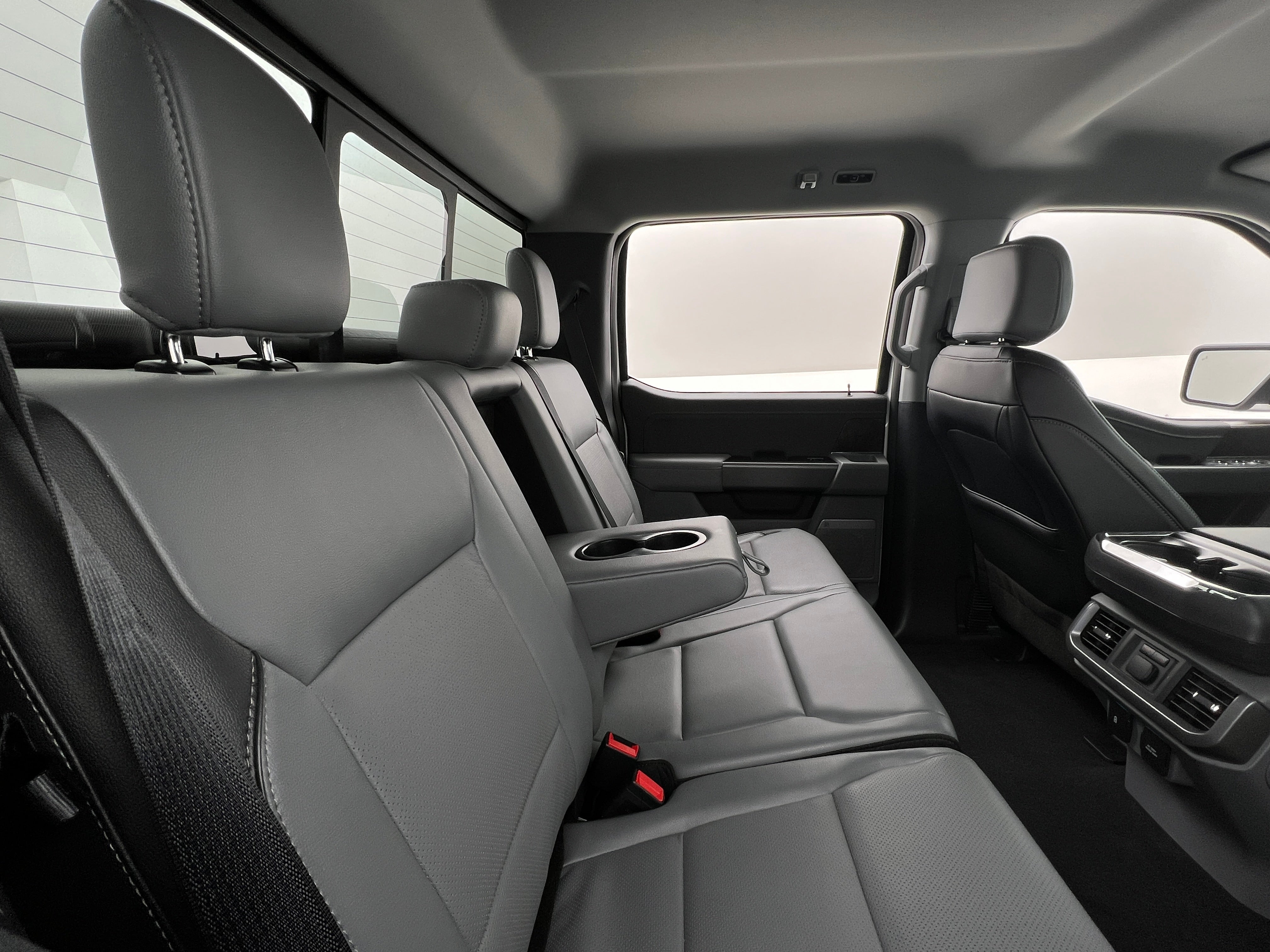 2023 Ford Econoline E-150 5