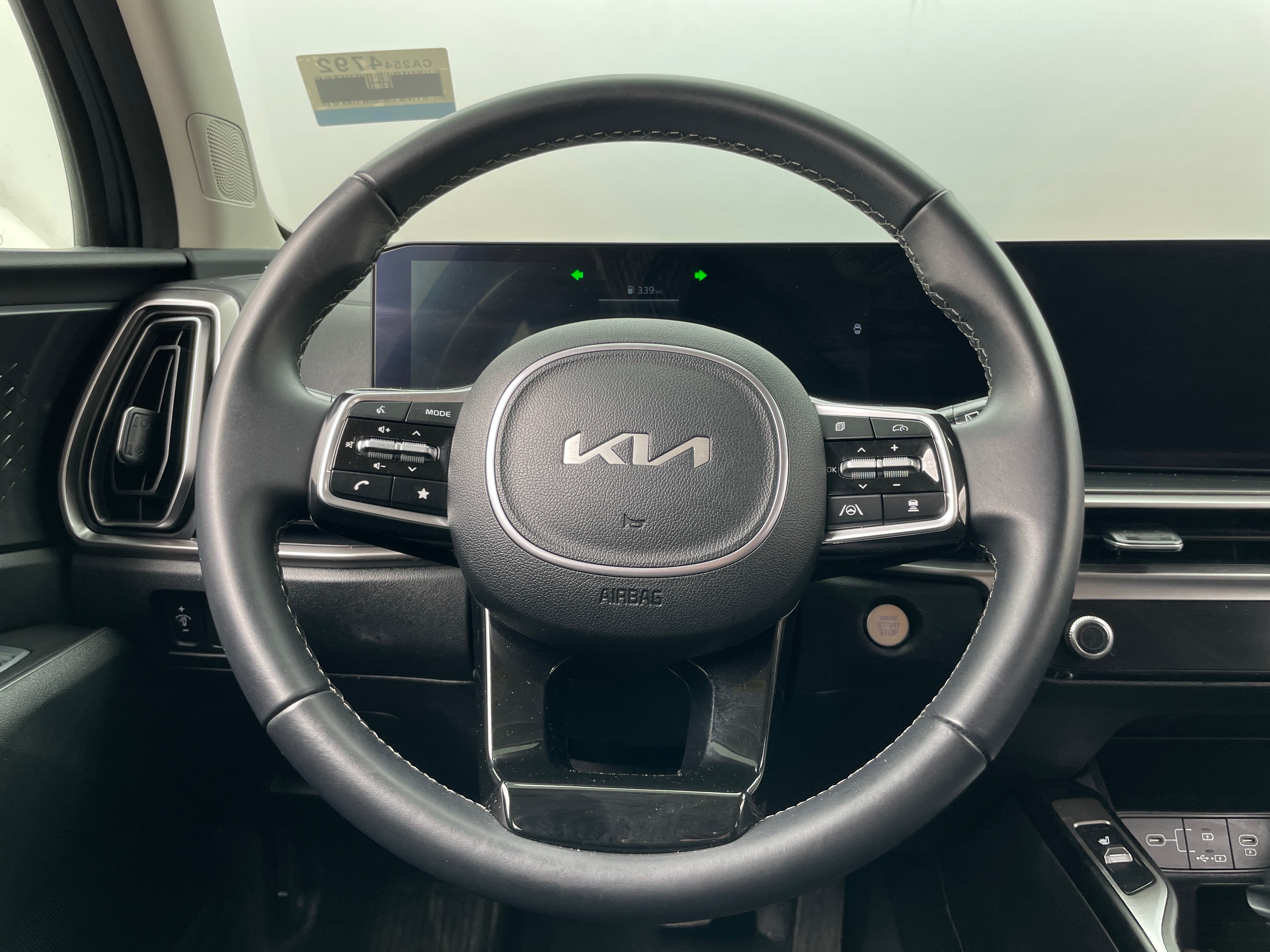 2024 Kia Sorento S 4