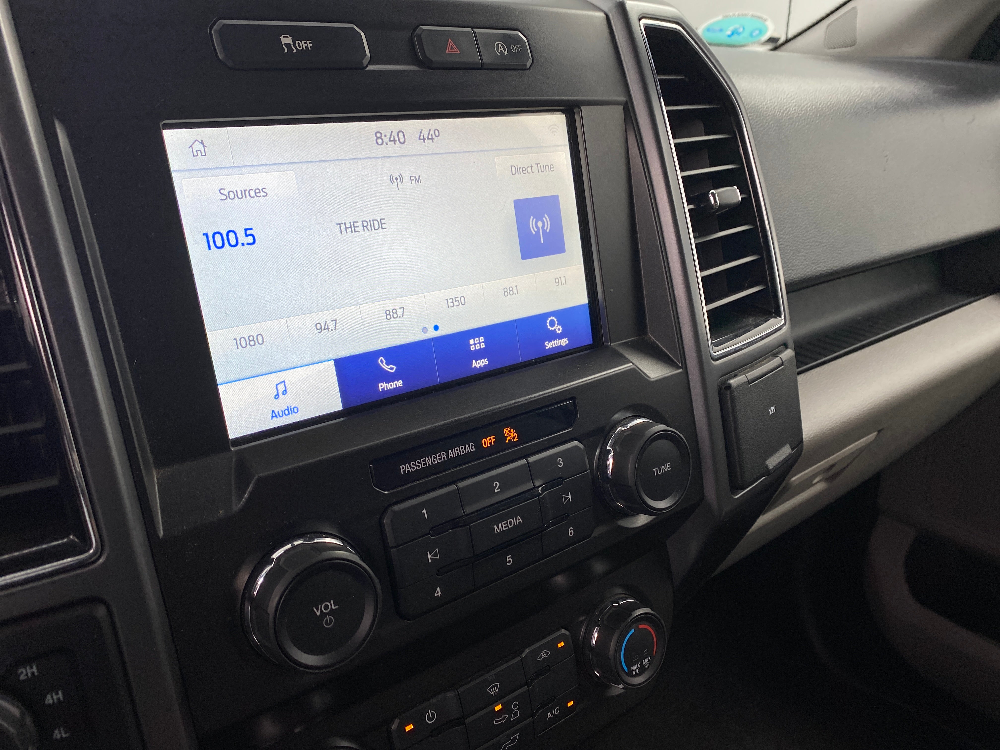 2019 Ford Econoline E-150 4
