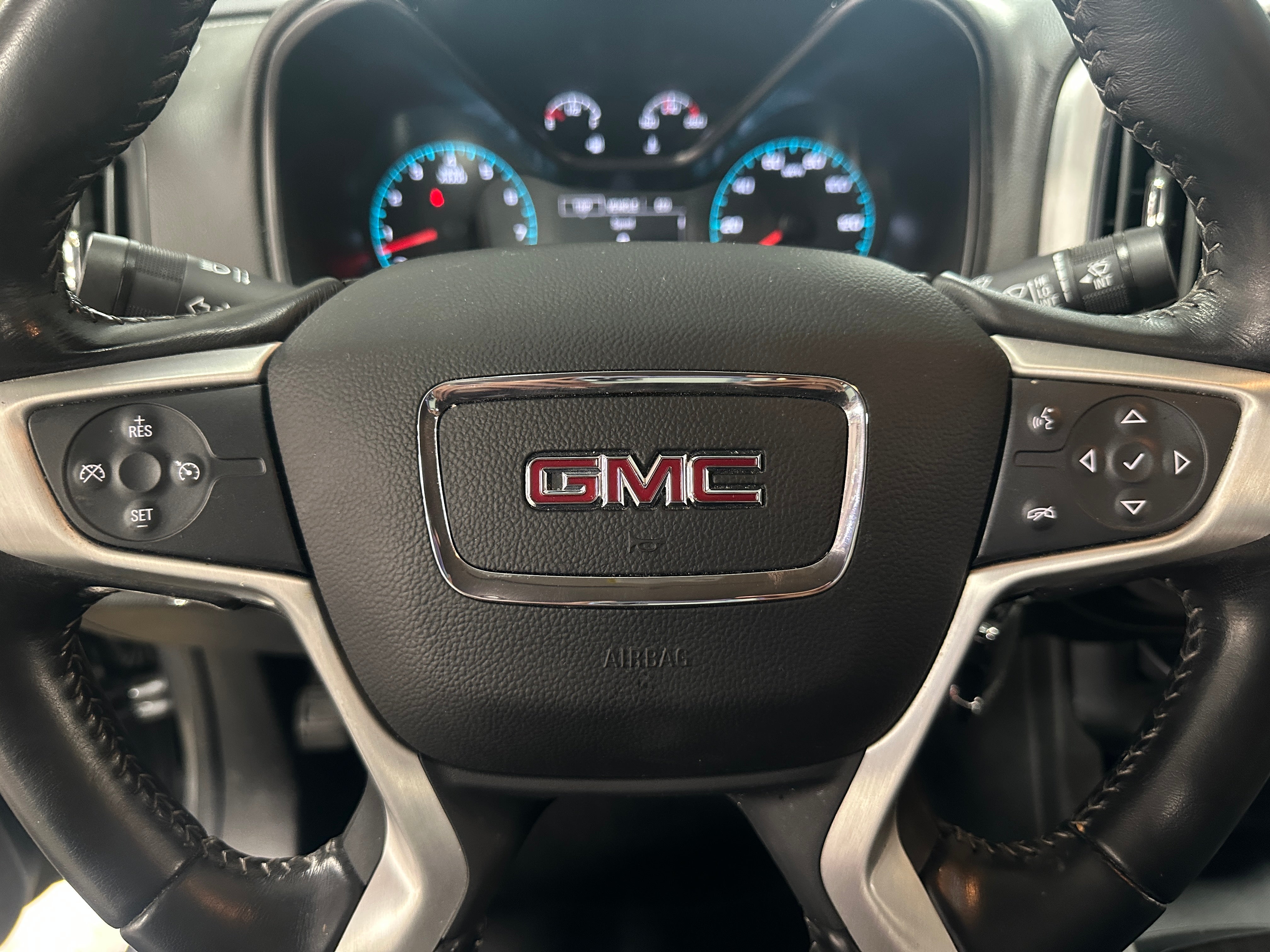 2022 GMC Canyon Elevation 5