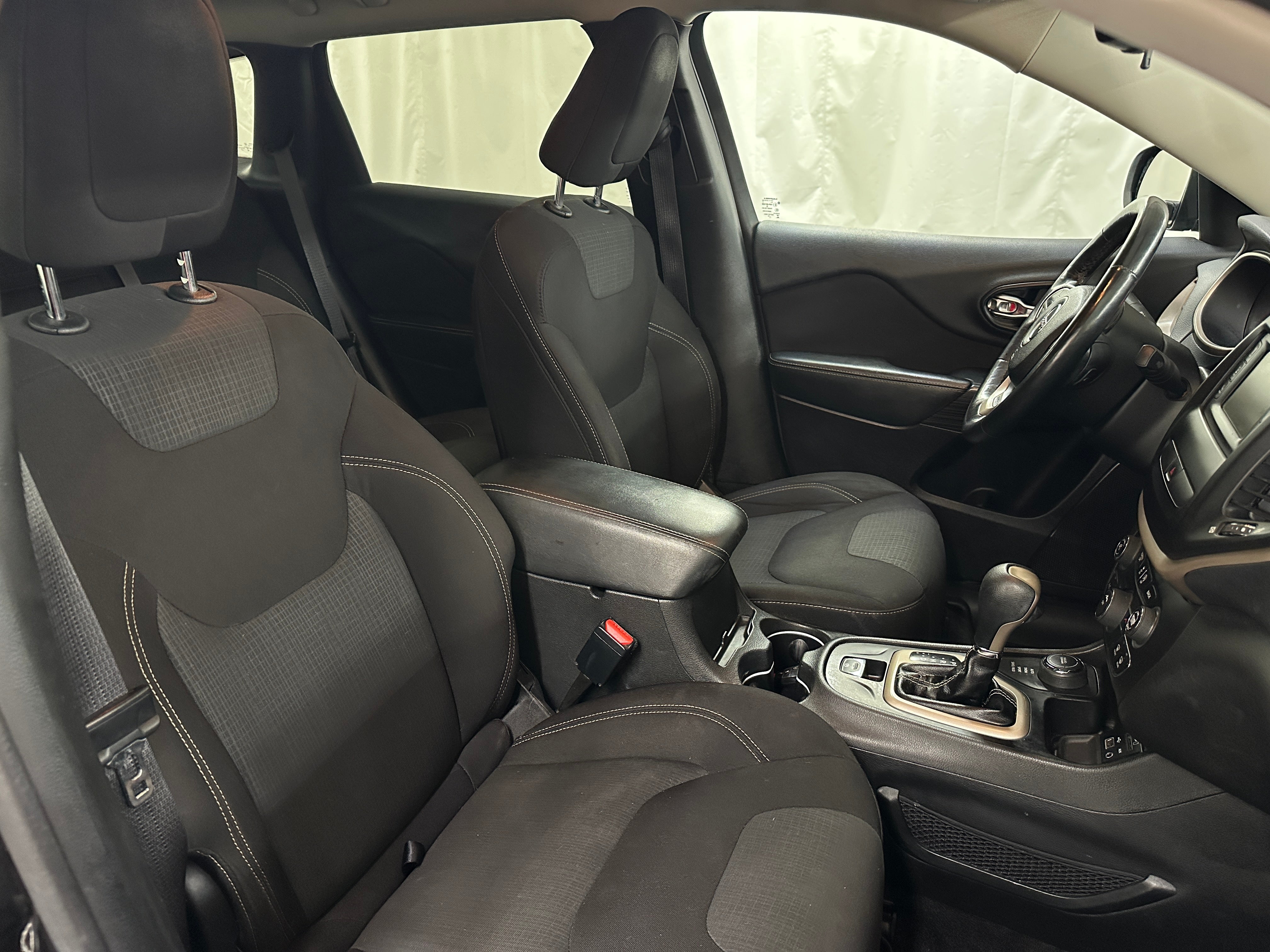 2016 Jeep Cherokee Latitude 2