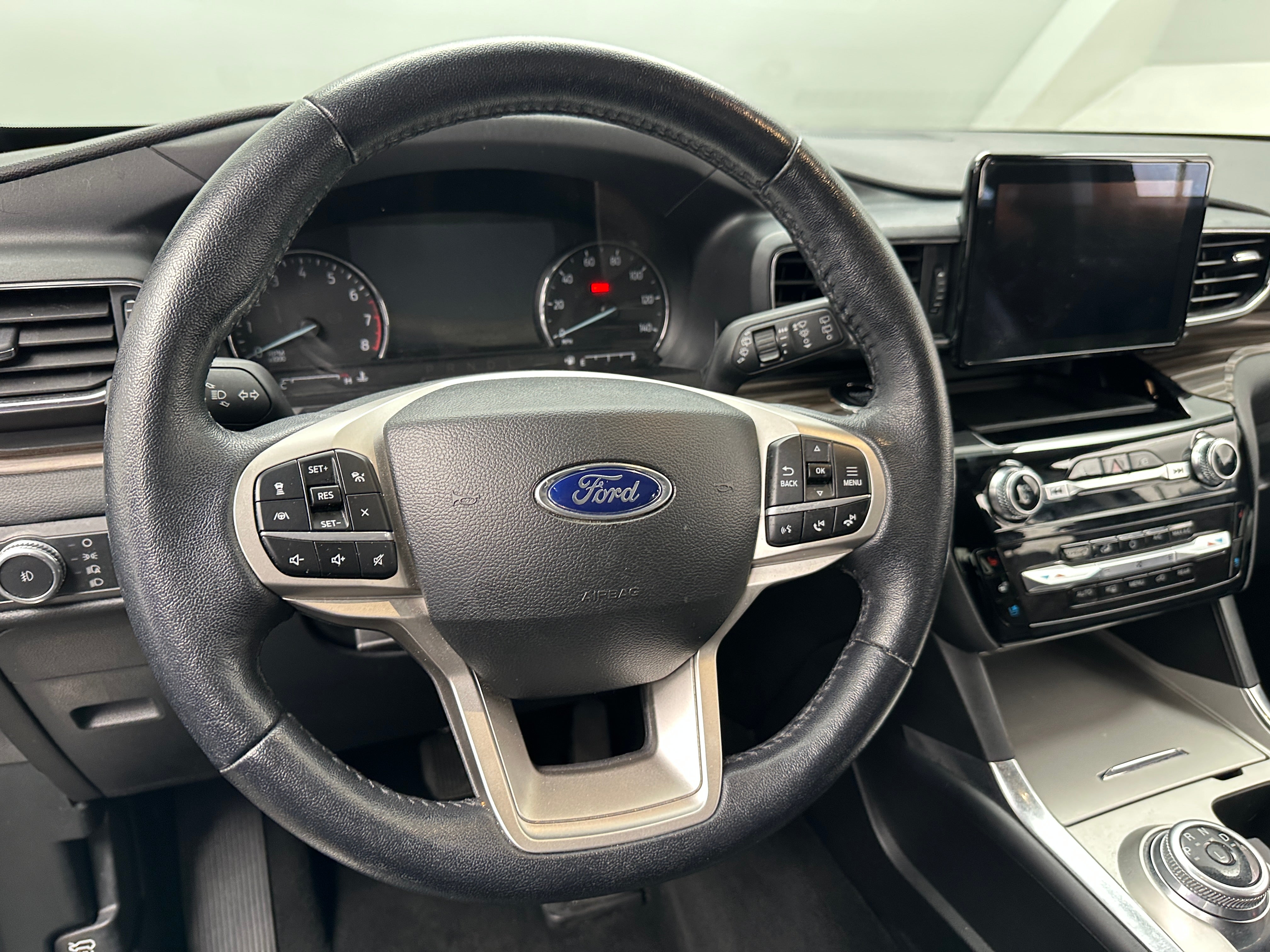 2022 Ford Explorer Limited 4