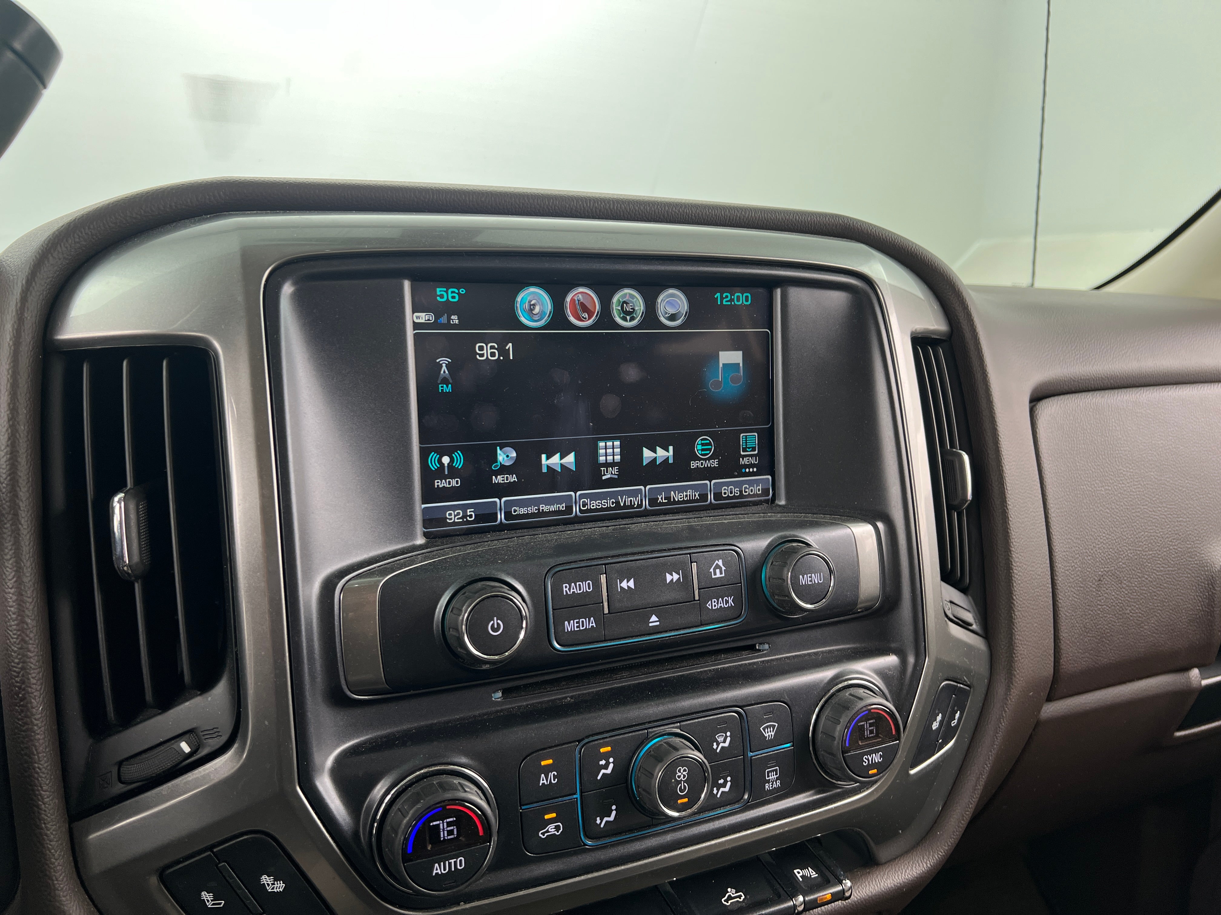 2017 Chevrolet Silverado 1500 LT 4