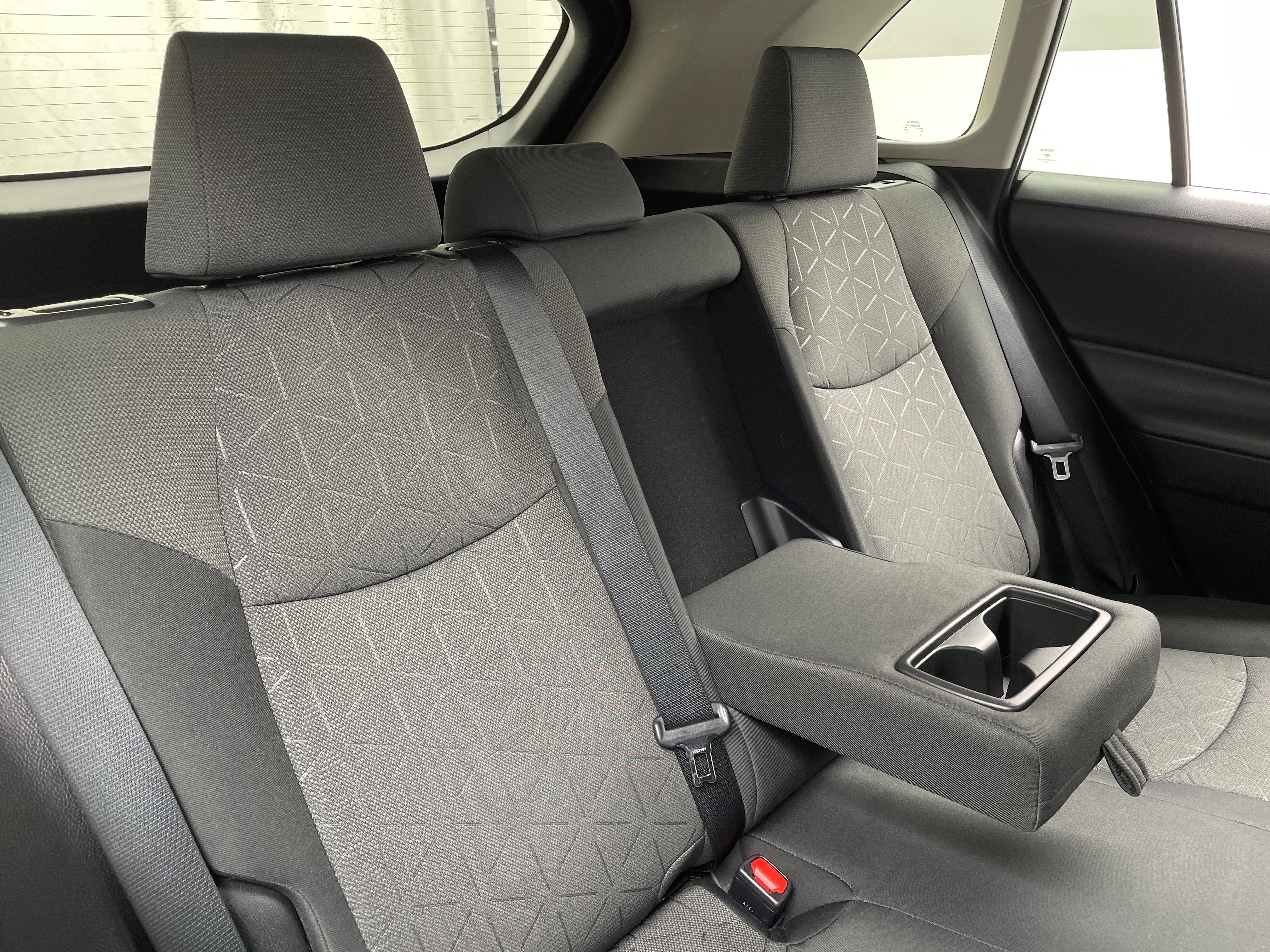 2021 Toyota RAV4 XLE 6