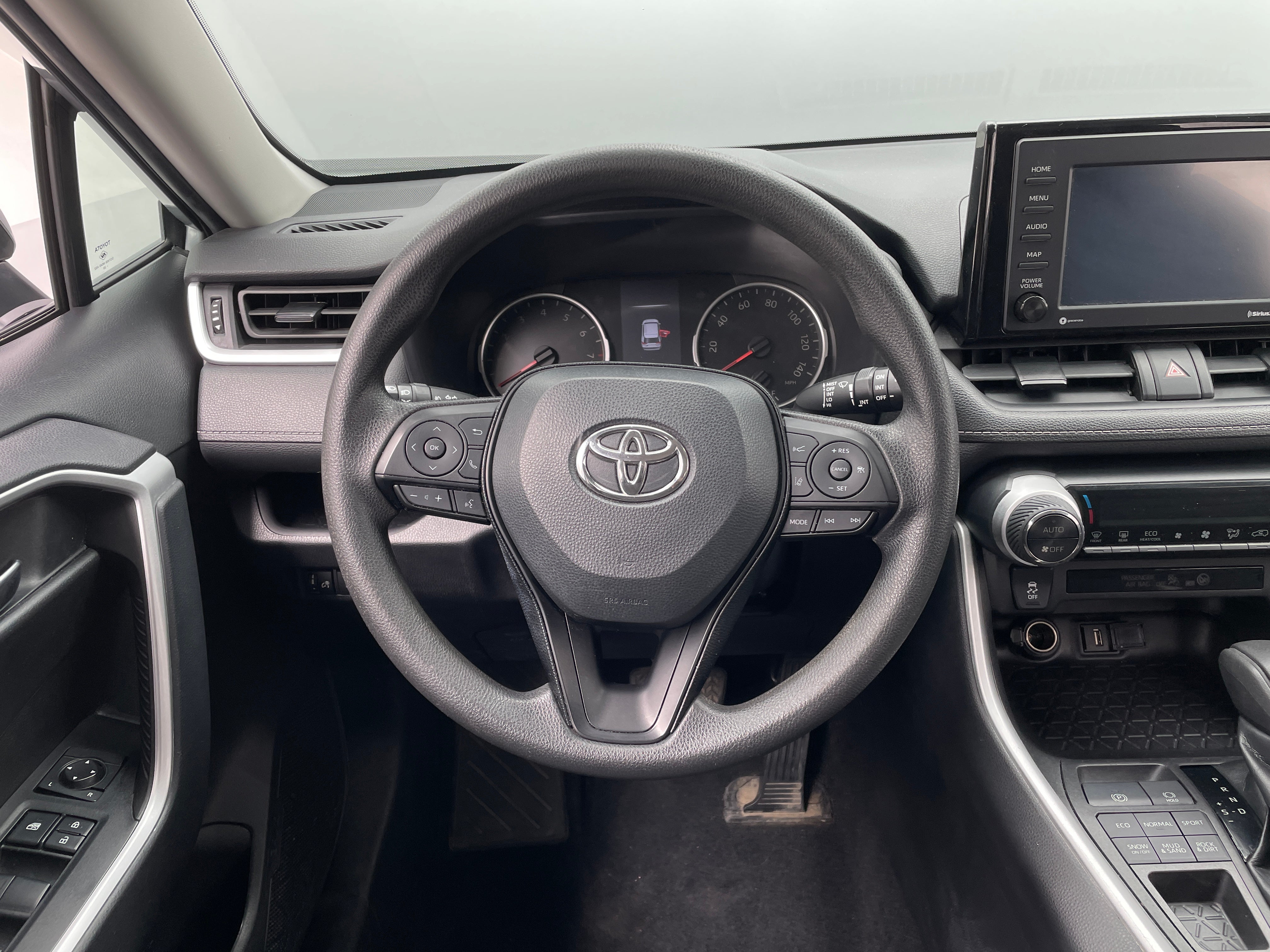 2021 Toyota RAV4 XLE 5