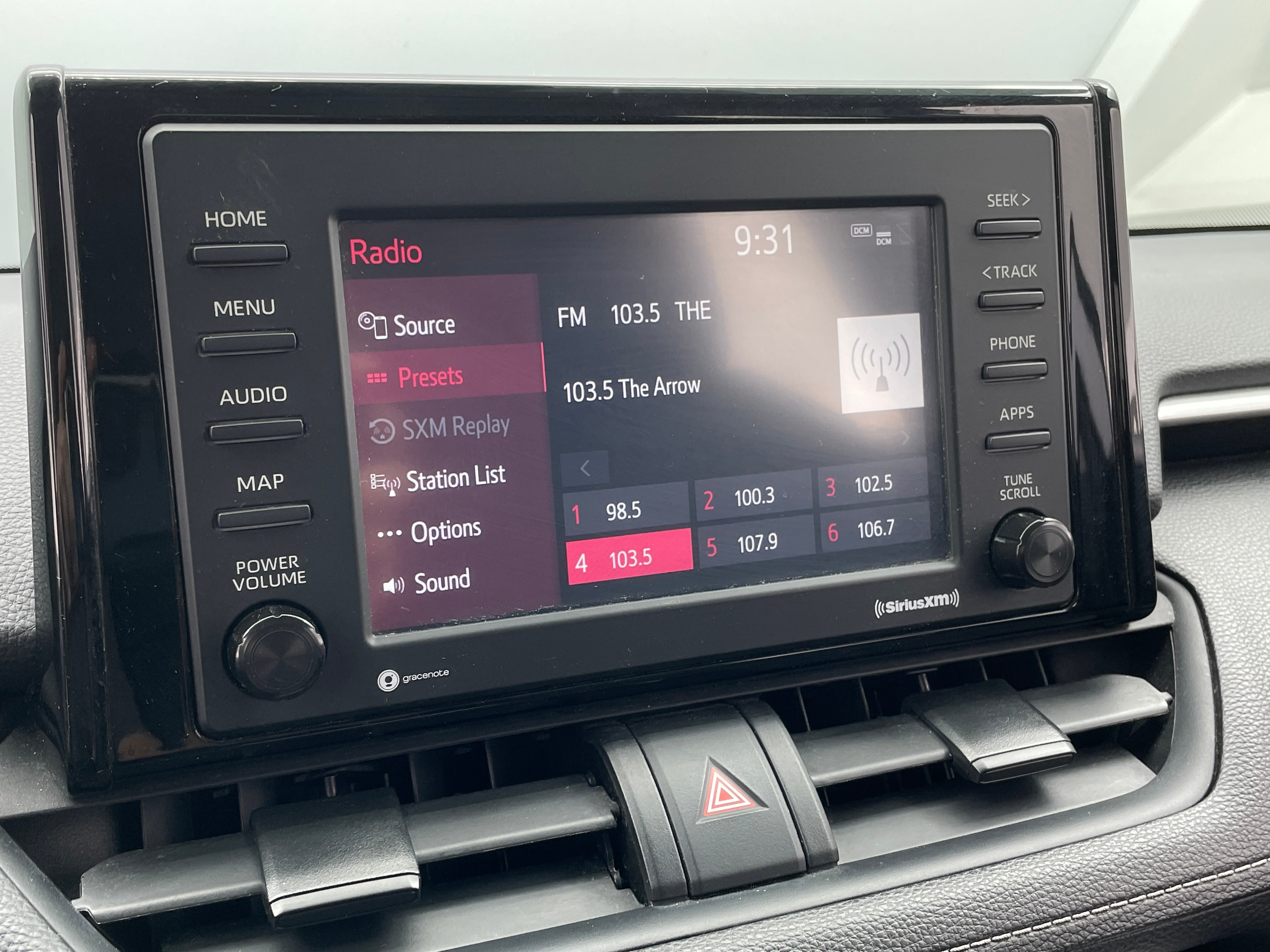 2021 Toyota RAV4 XLE 4