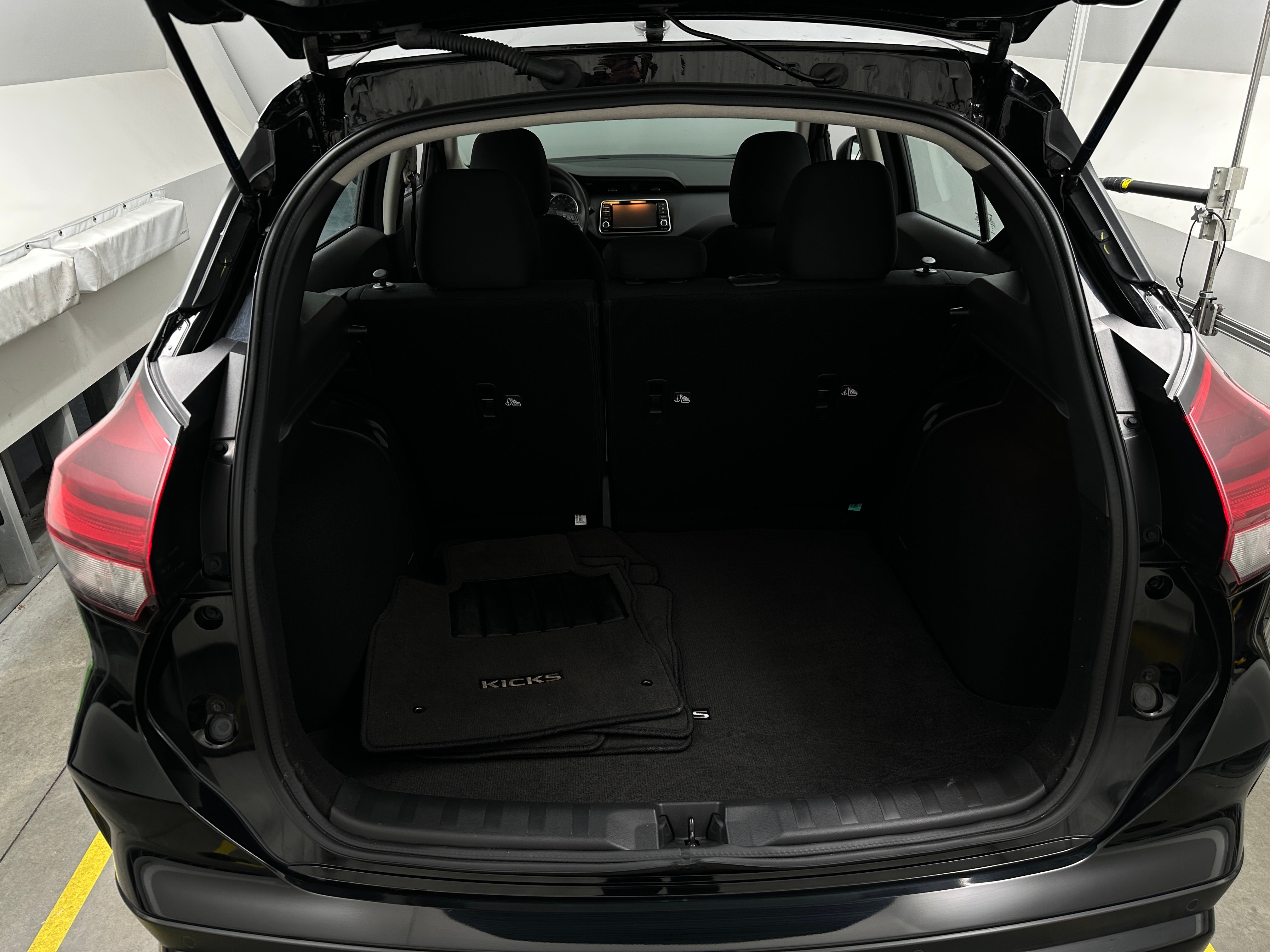 2023 Nissan Kicks S 7