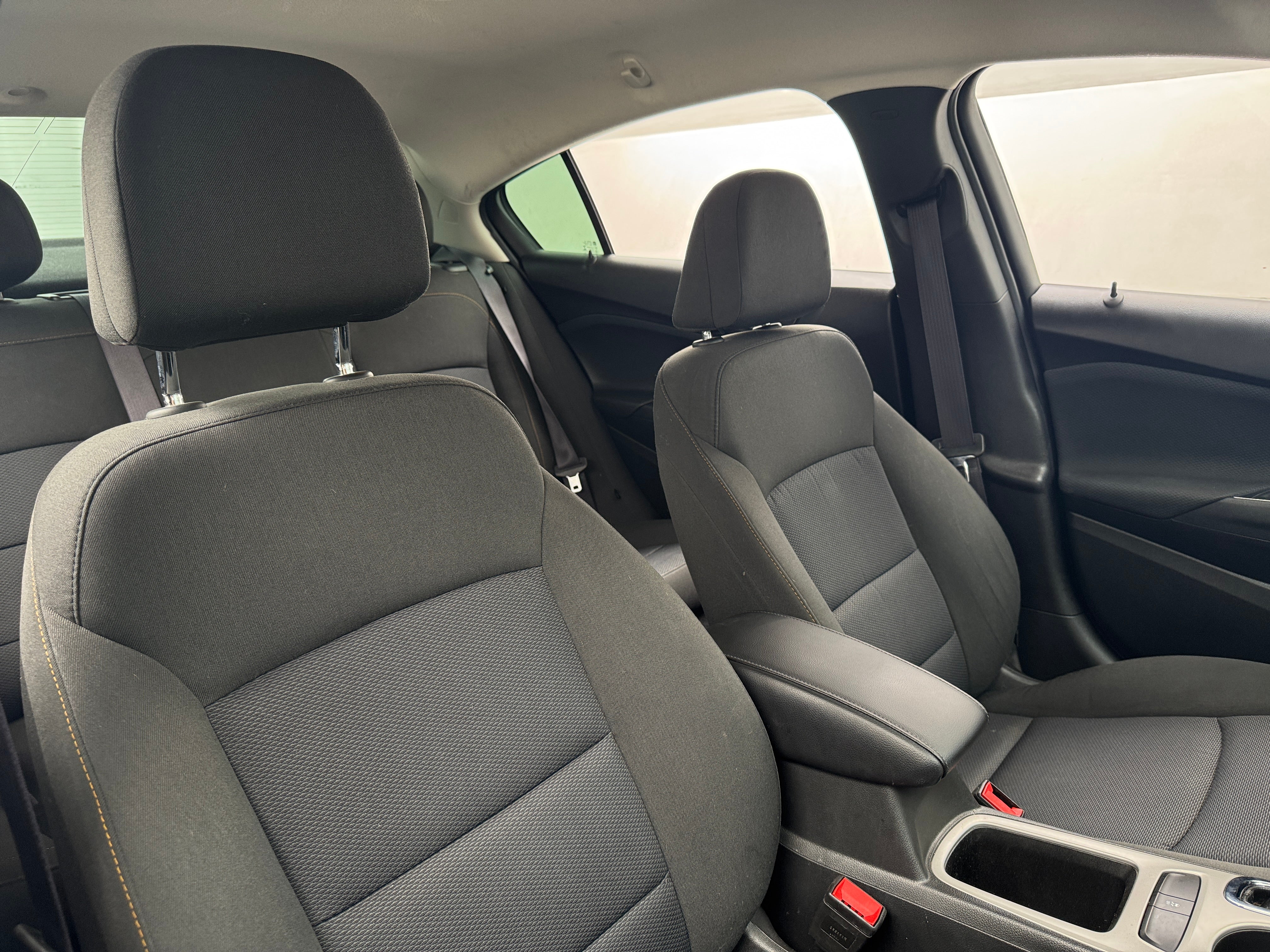 2016 Chevrolet Cruze LS 2