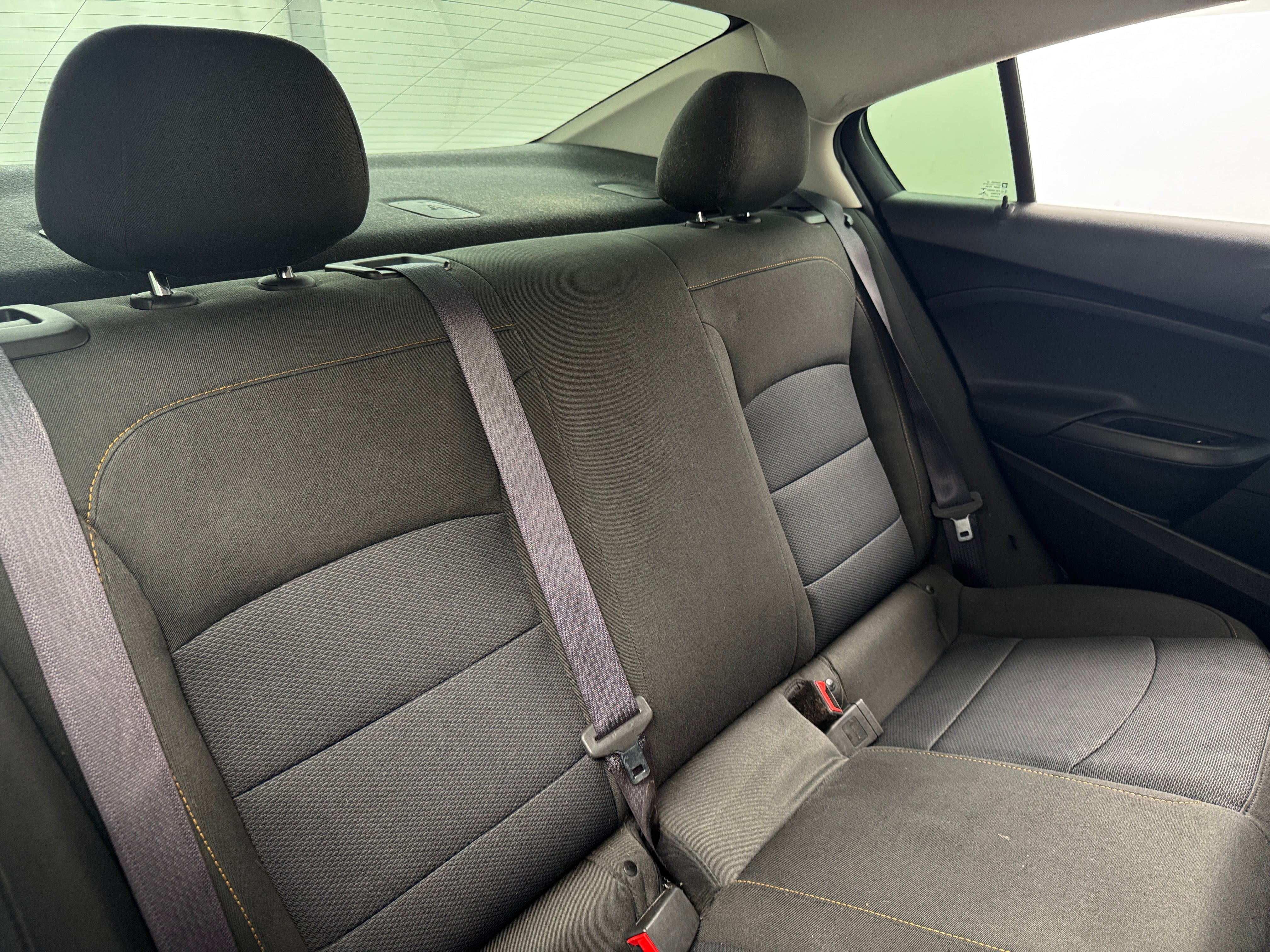 2016 Chevrolet Cruze LS 6