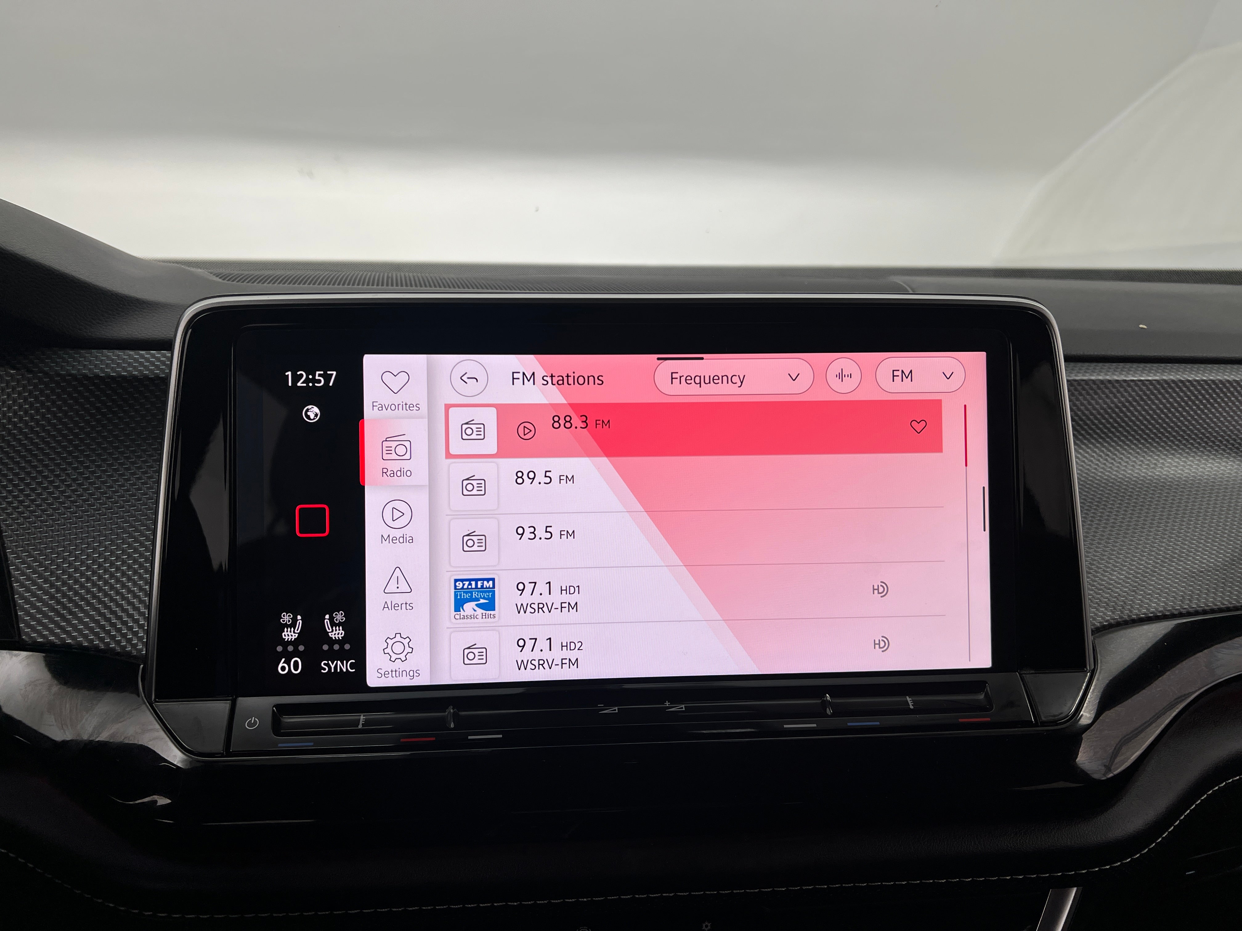 2024 Volkswagen Atlas SEL 3