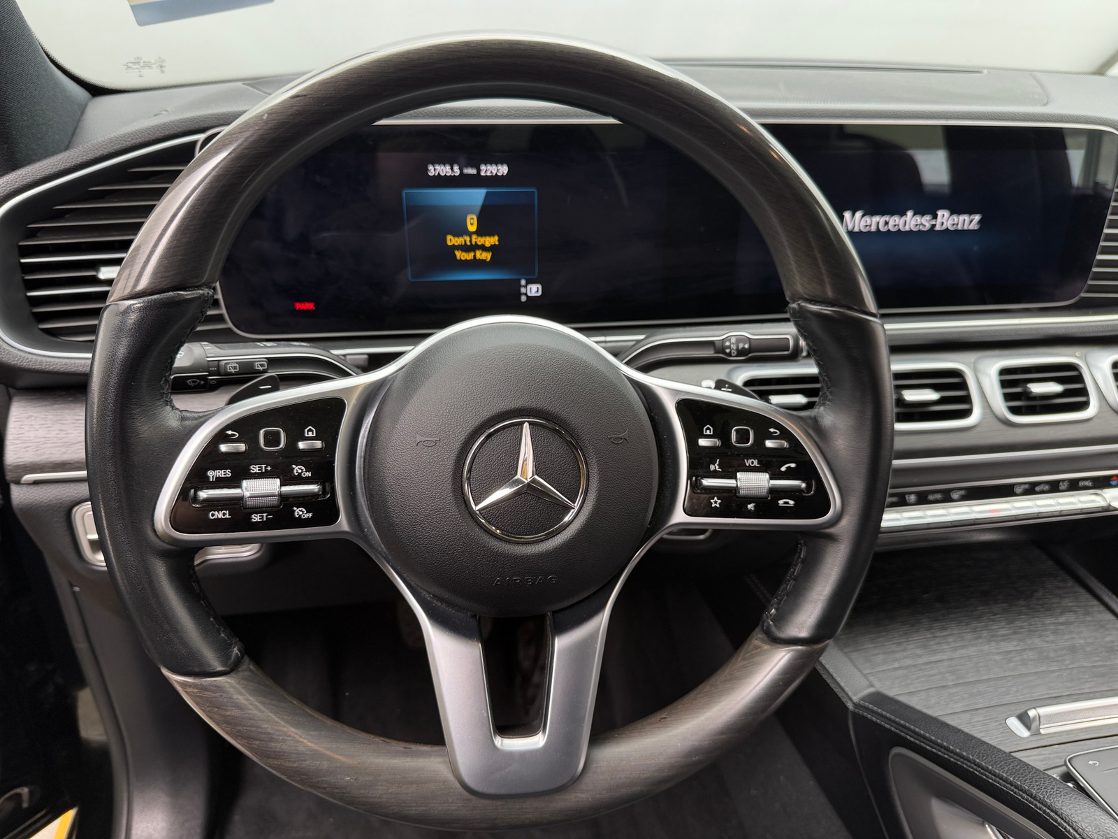 Thumbnail: 2023 Mercedes-Benz GLE - 4