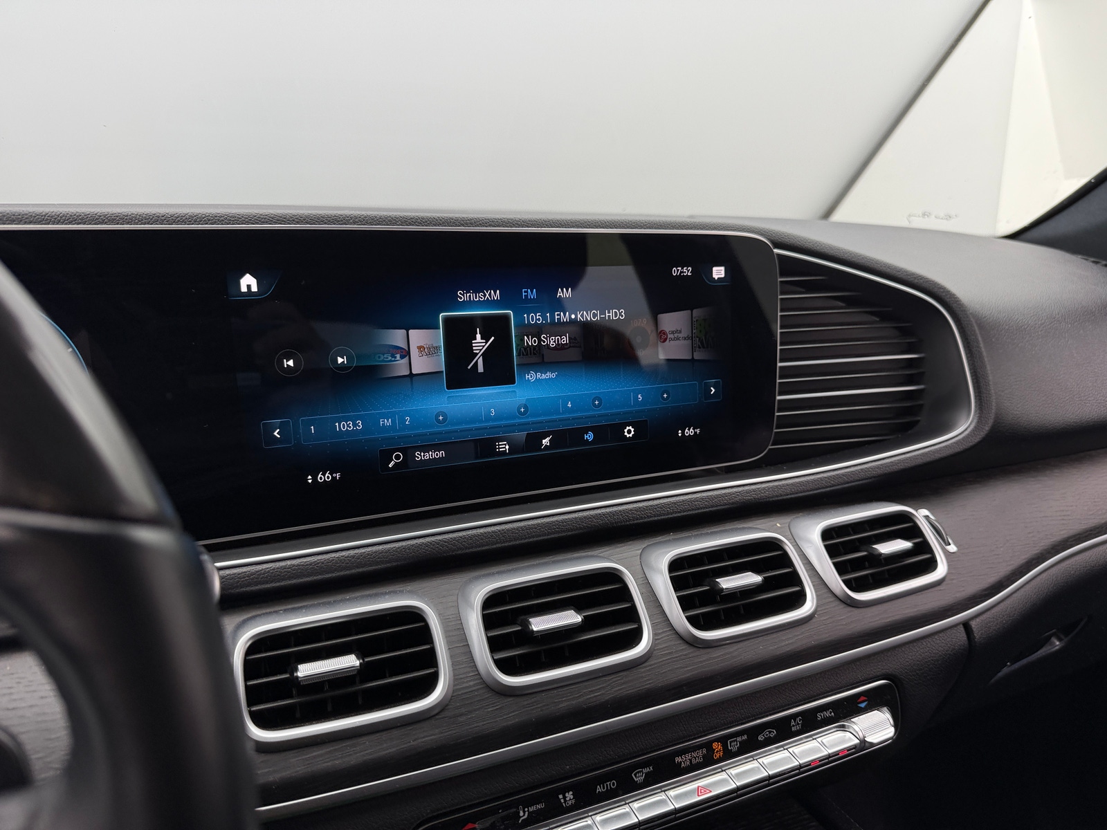 Thumbnail: 2023 Mercedes-Benz GLE - 3