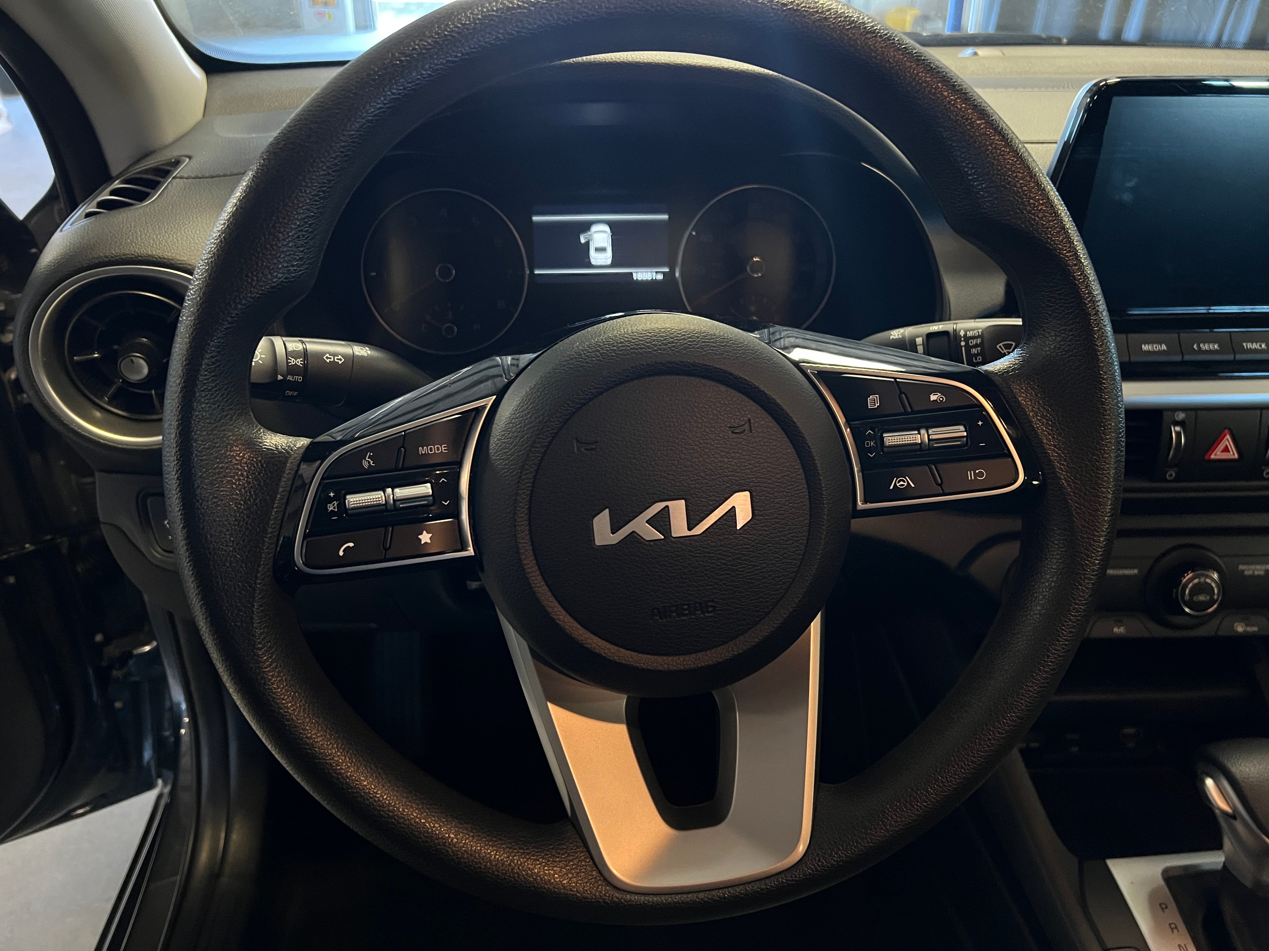 2024 Kia Forte LXS 5