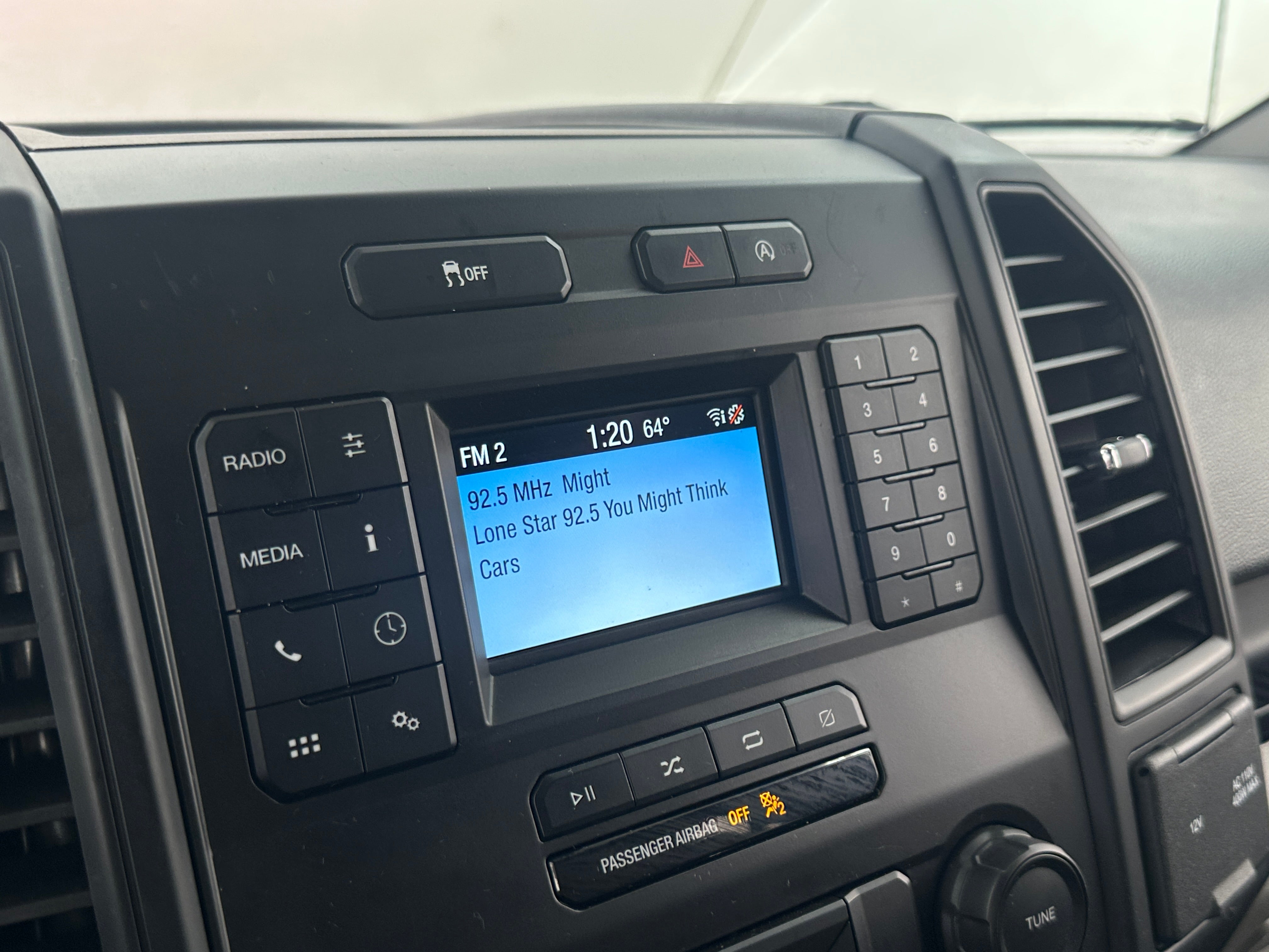 2020 Ford Econoline E-150 4