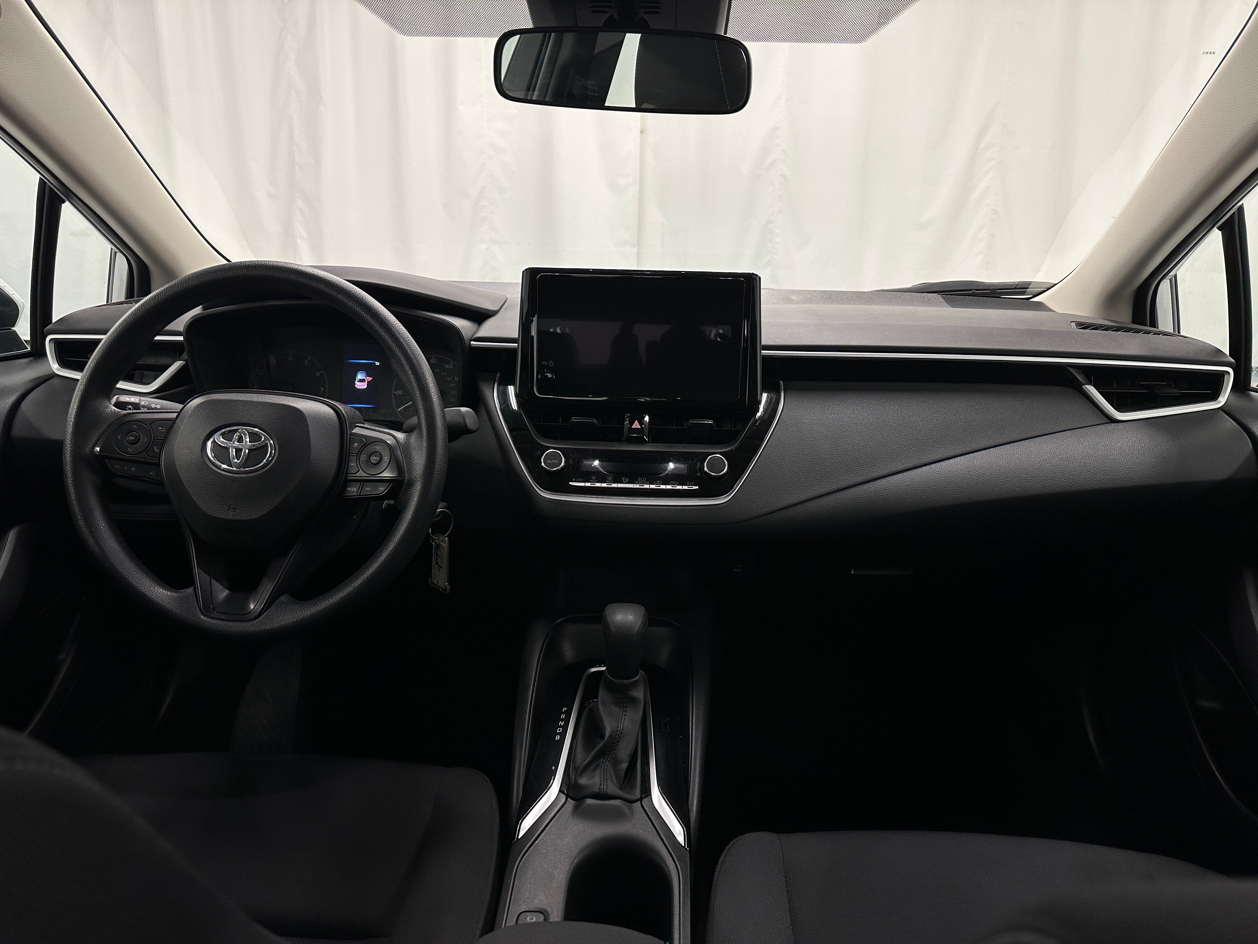 2024 Toyota Corolla LE 3