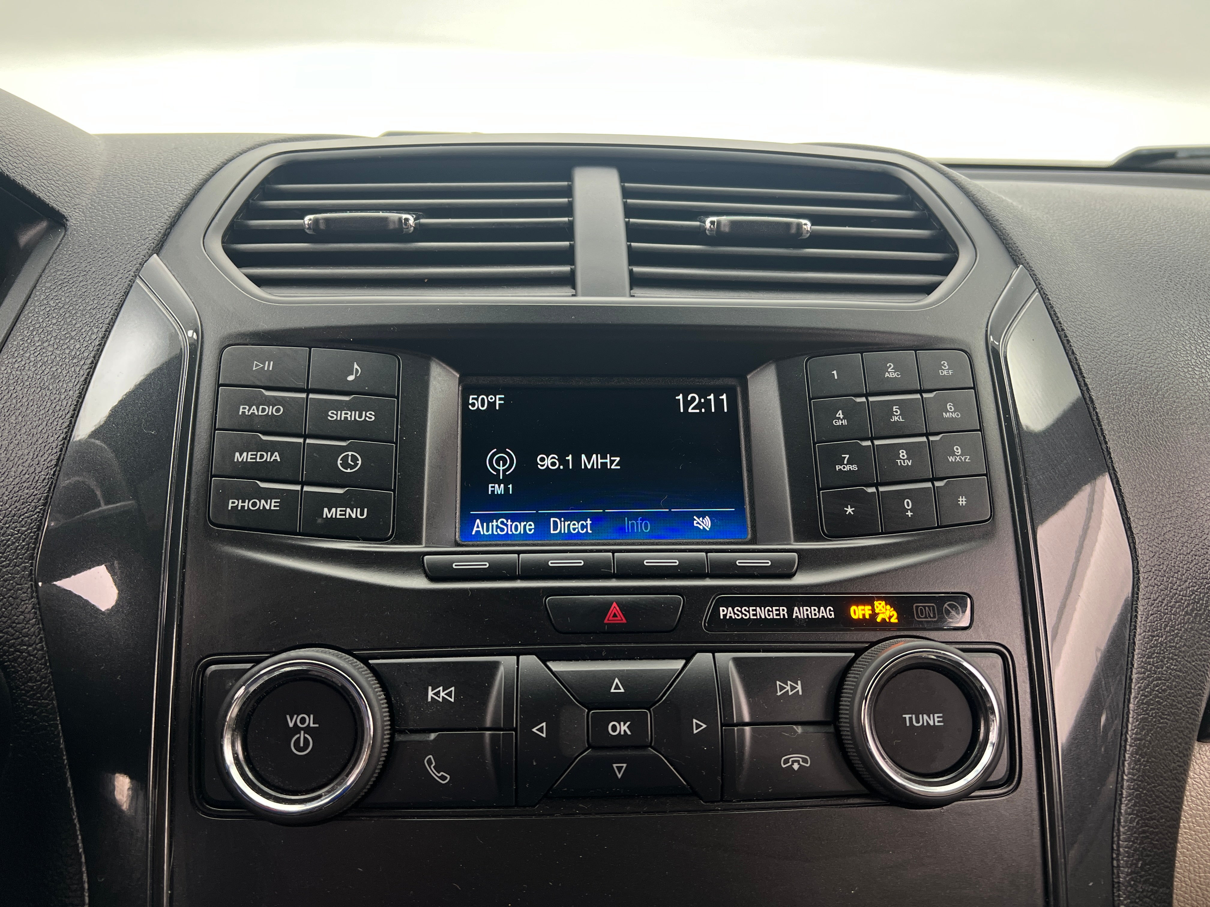 2019 Ford Explorer XLT 4