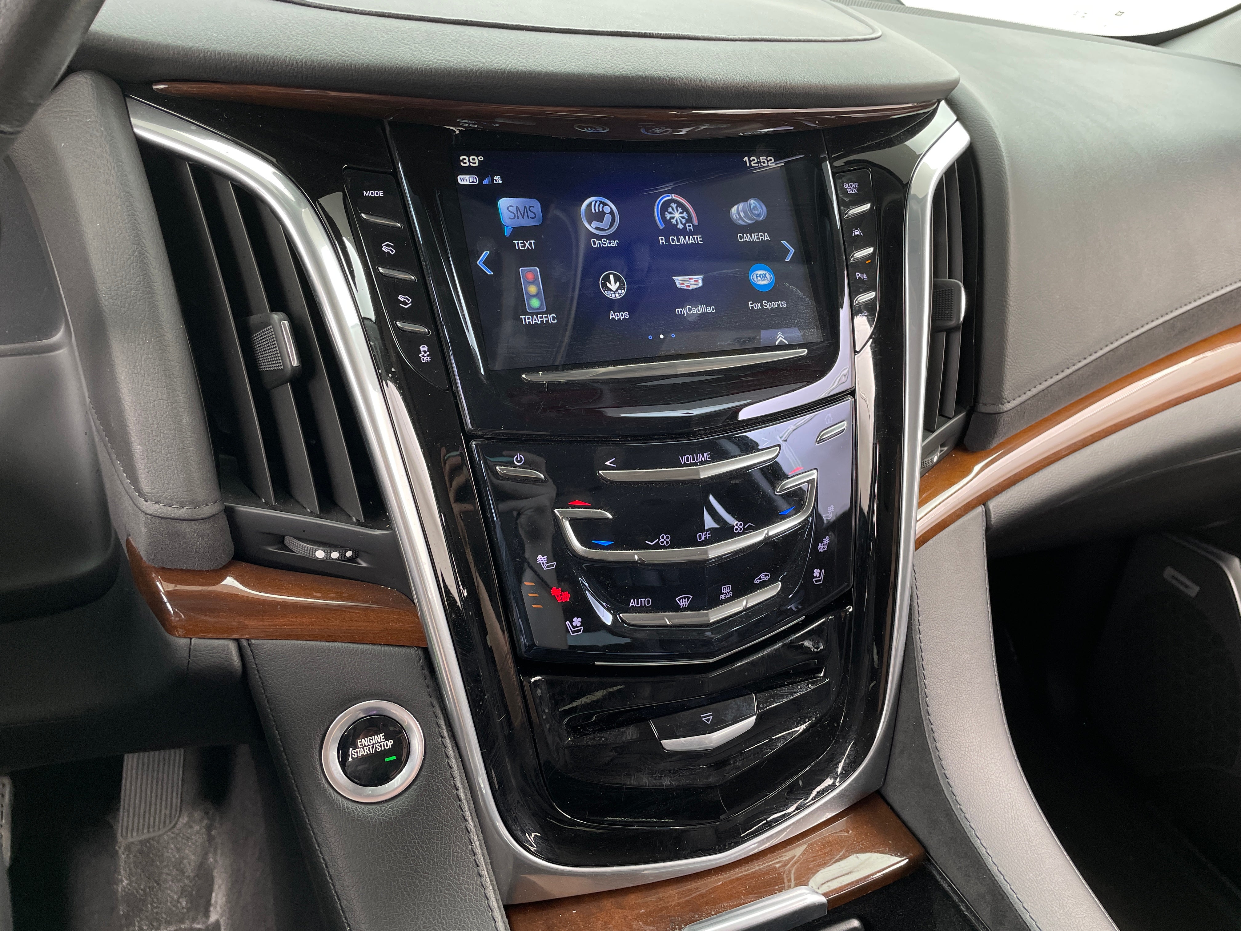 2020 Cadillac Escalade ESV Luxury 3