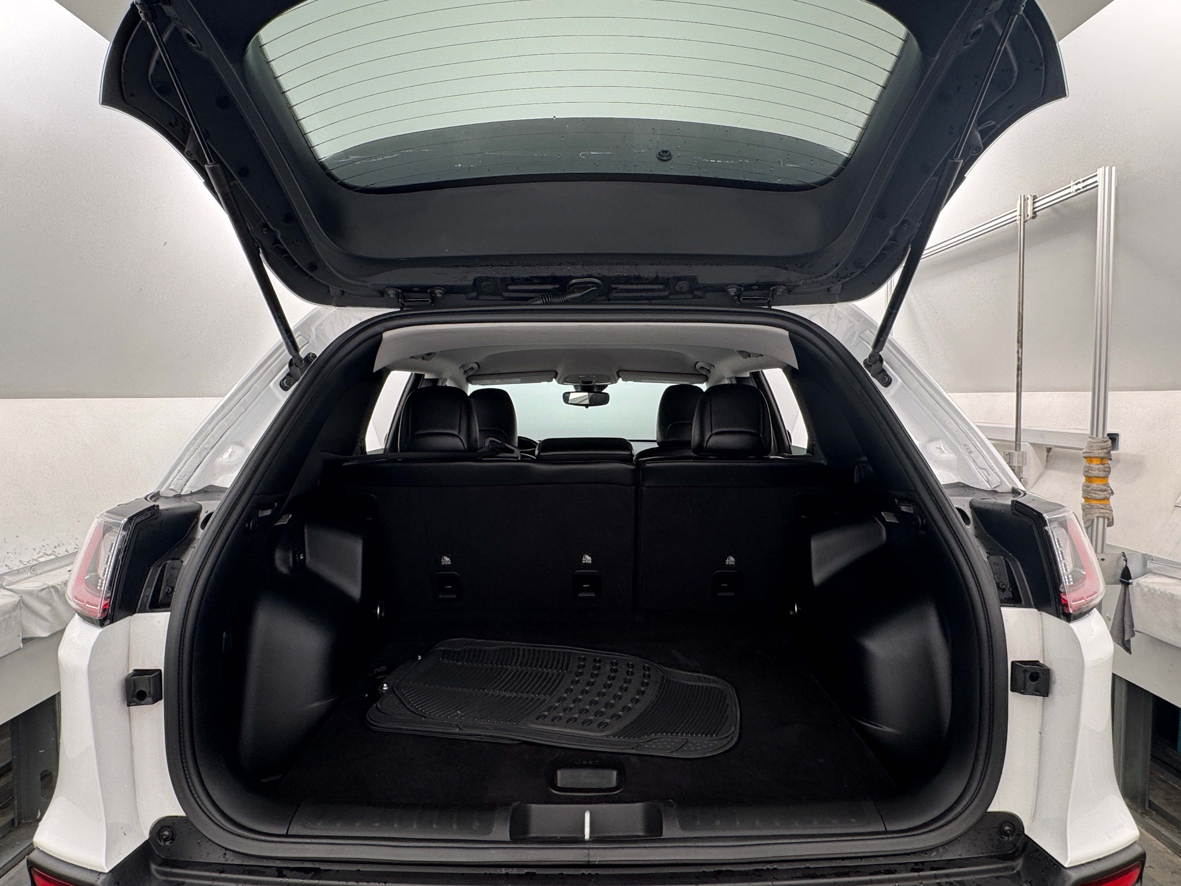 2021 Jeep Cherokee Altitude 7