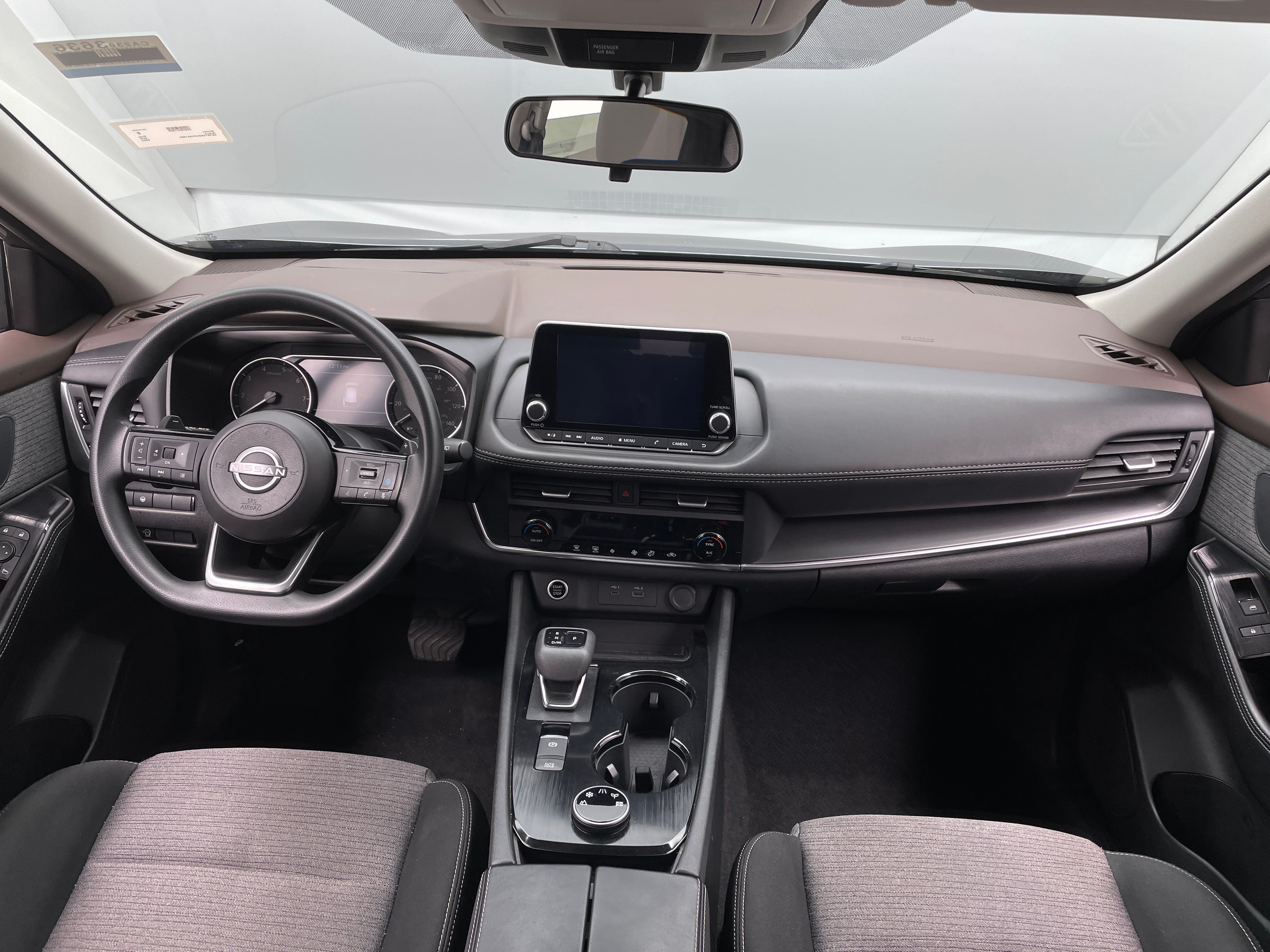 2023 Nissan Rogue SV 3