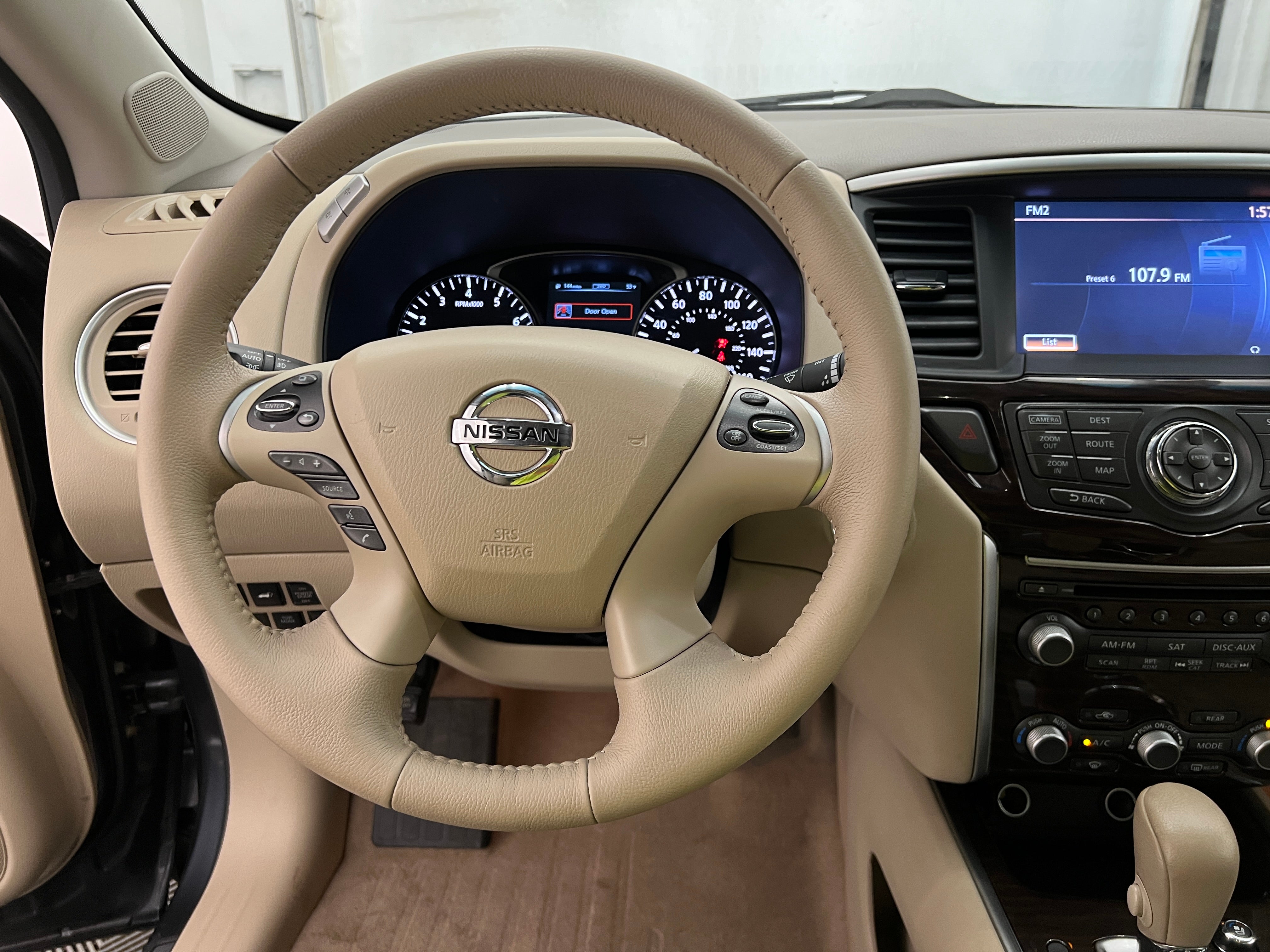 2014 Nissan Pathfinder Platinum 4