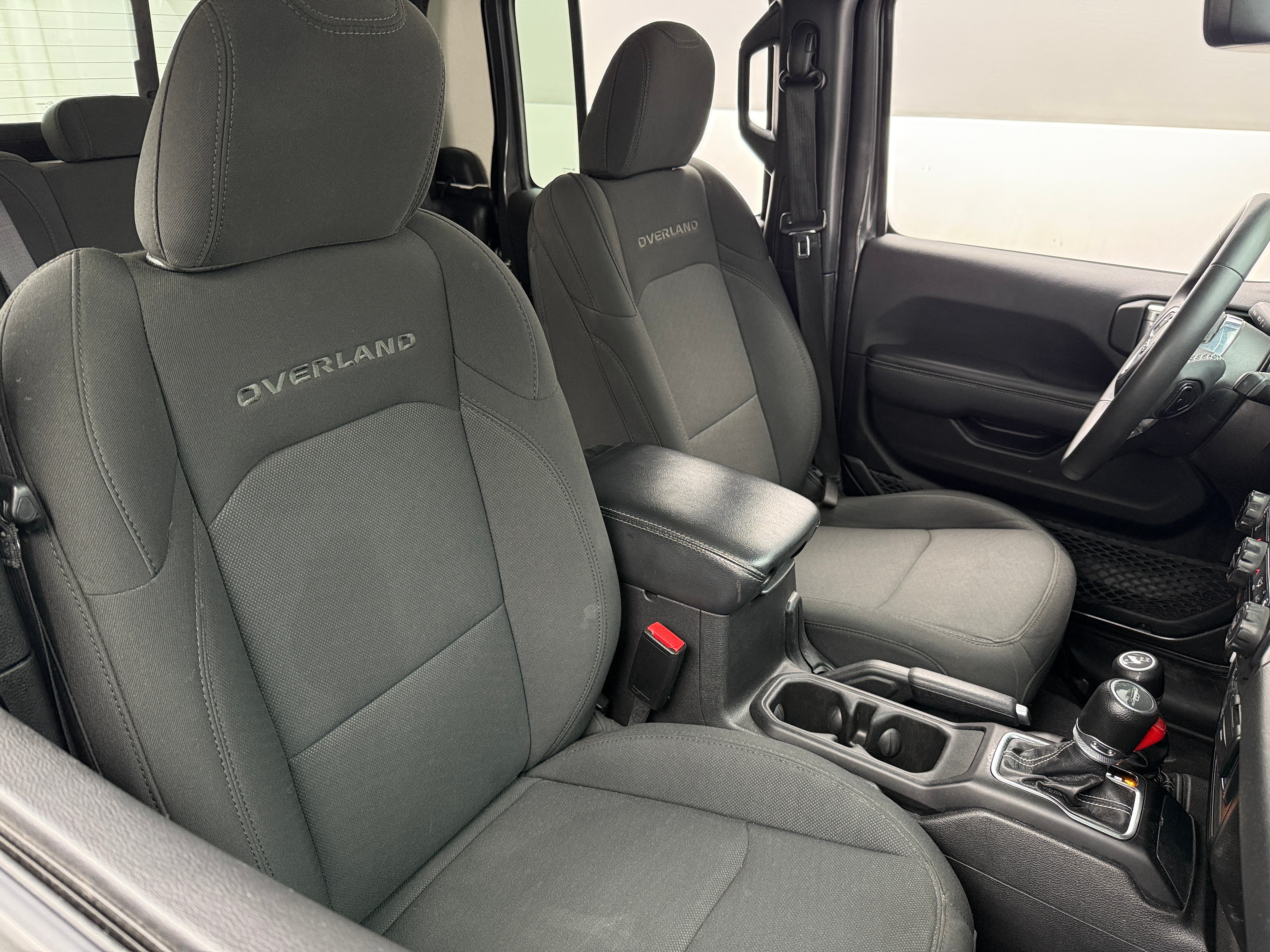 2023 Jeep Gladiator Overland 2