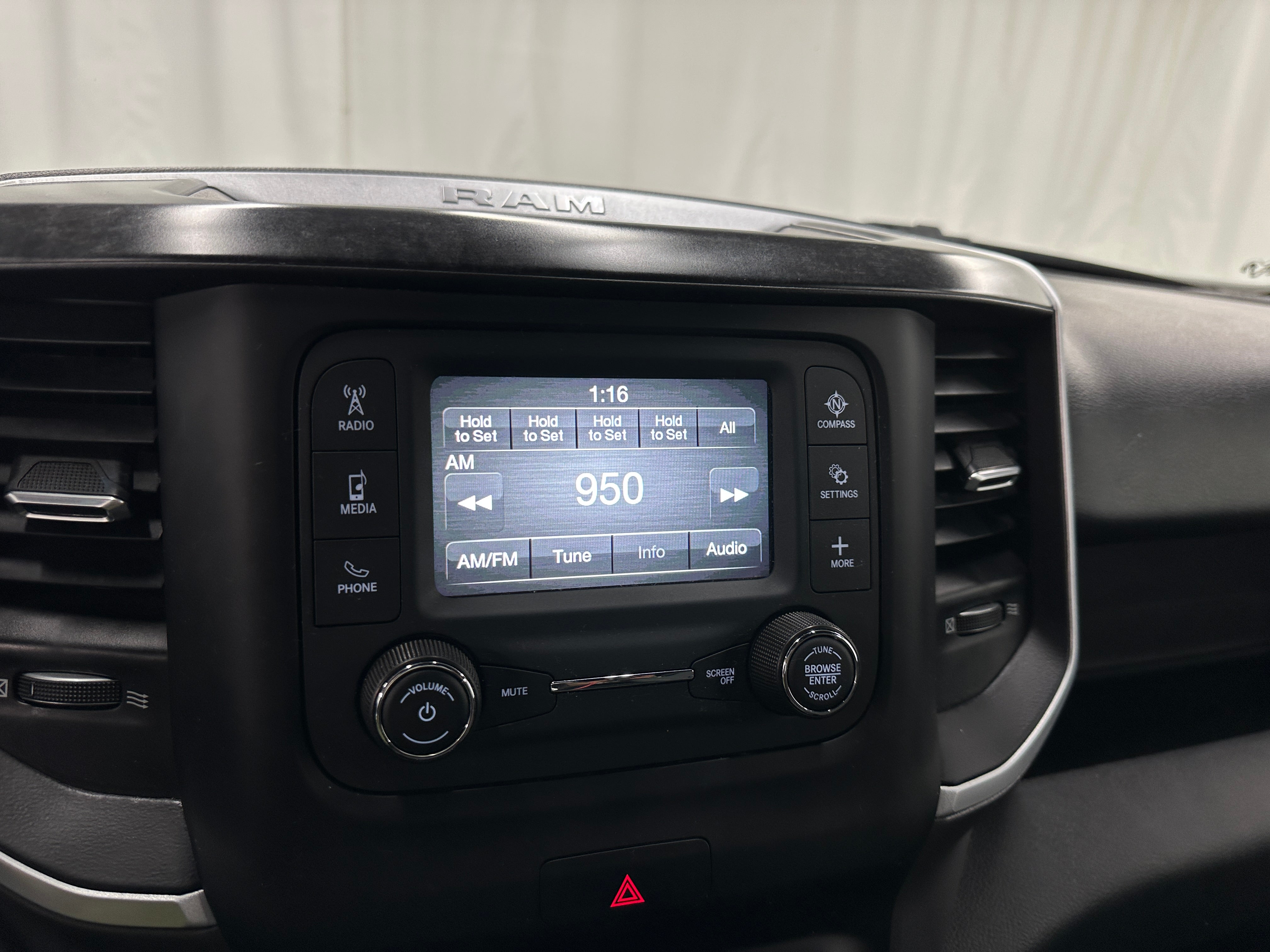 2022 RAM 1500 Big Horn 4