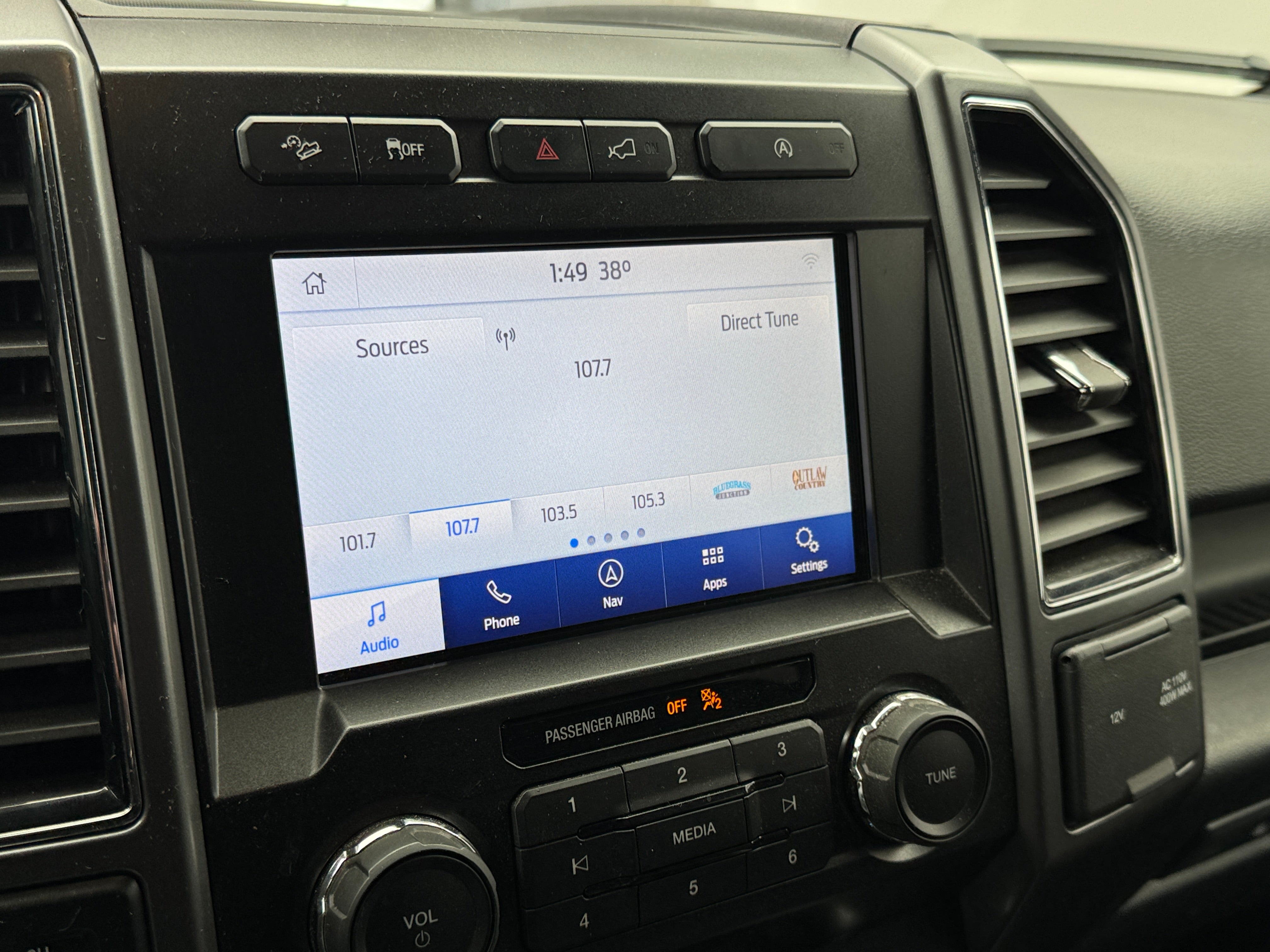 2020 Ford Econoline E-150 4