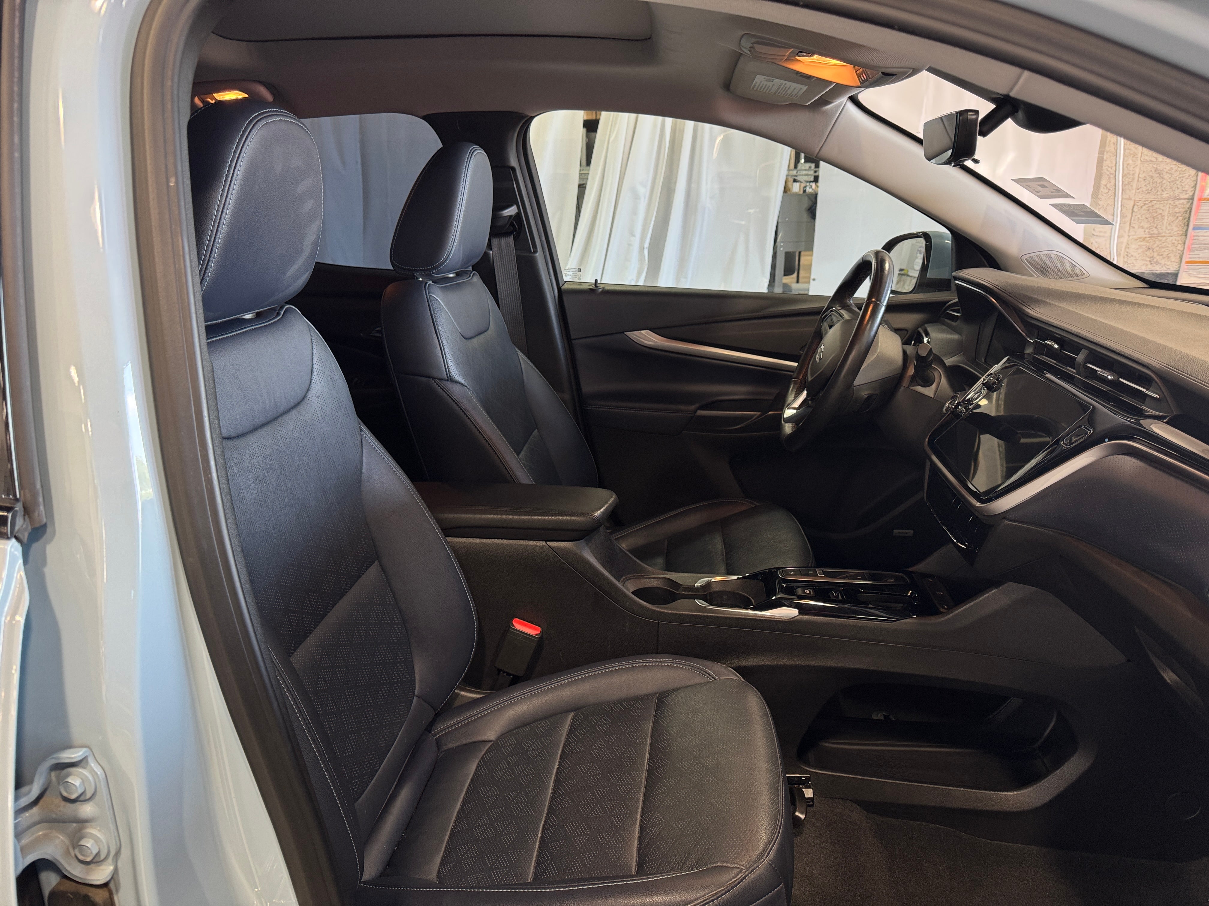 2022 Chevrolet Bolt EUV Premier 2