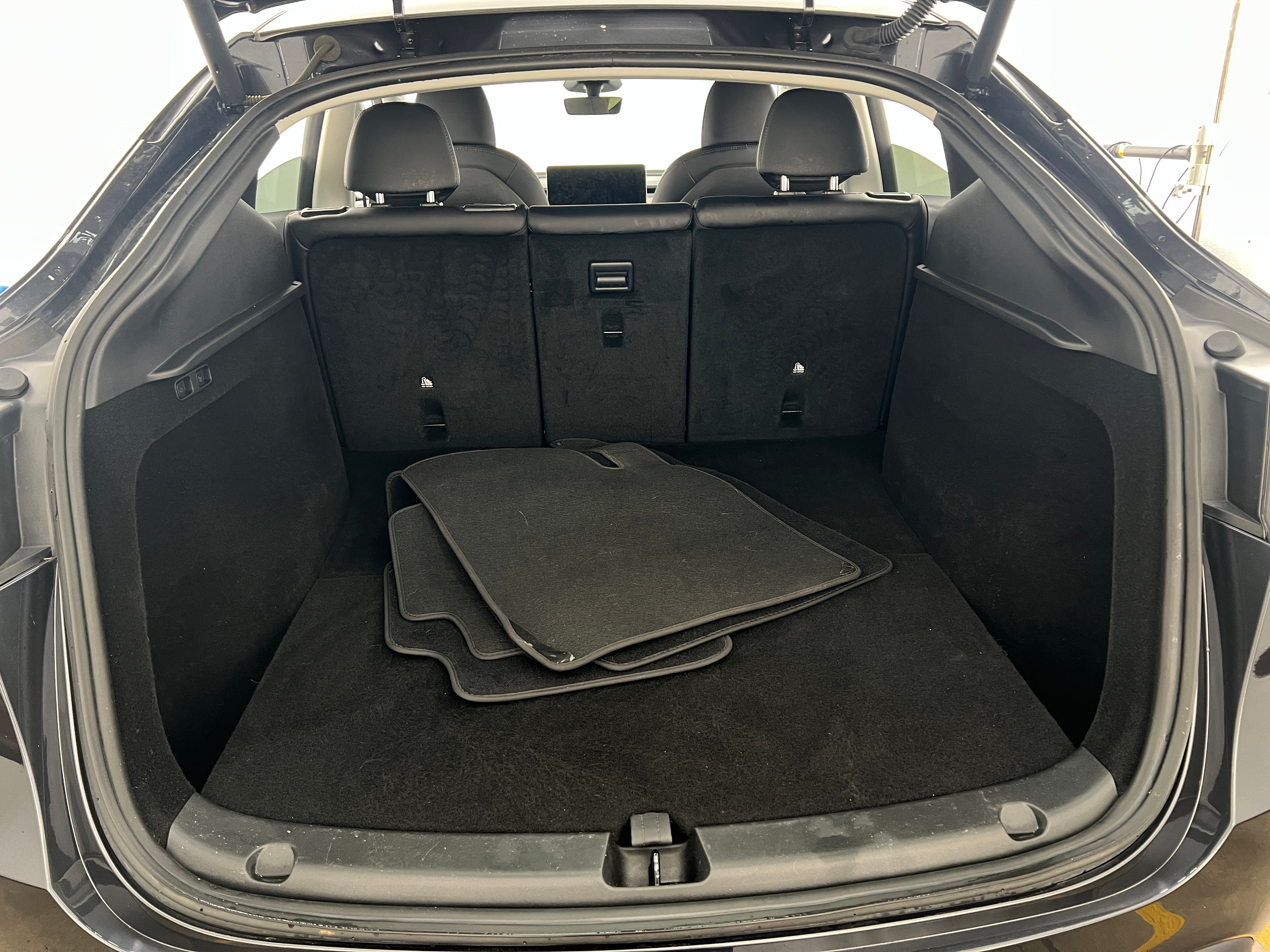 2024 Tesla Model Y Standard Range 6