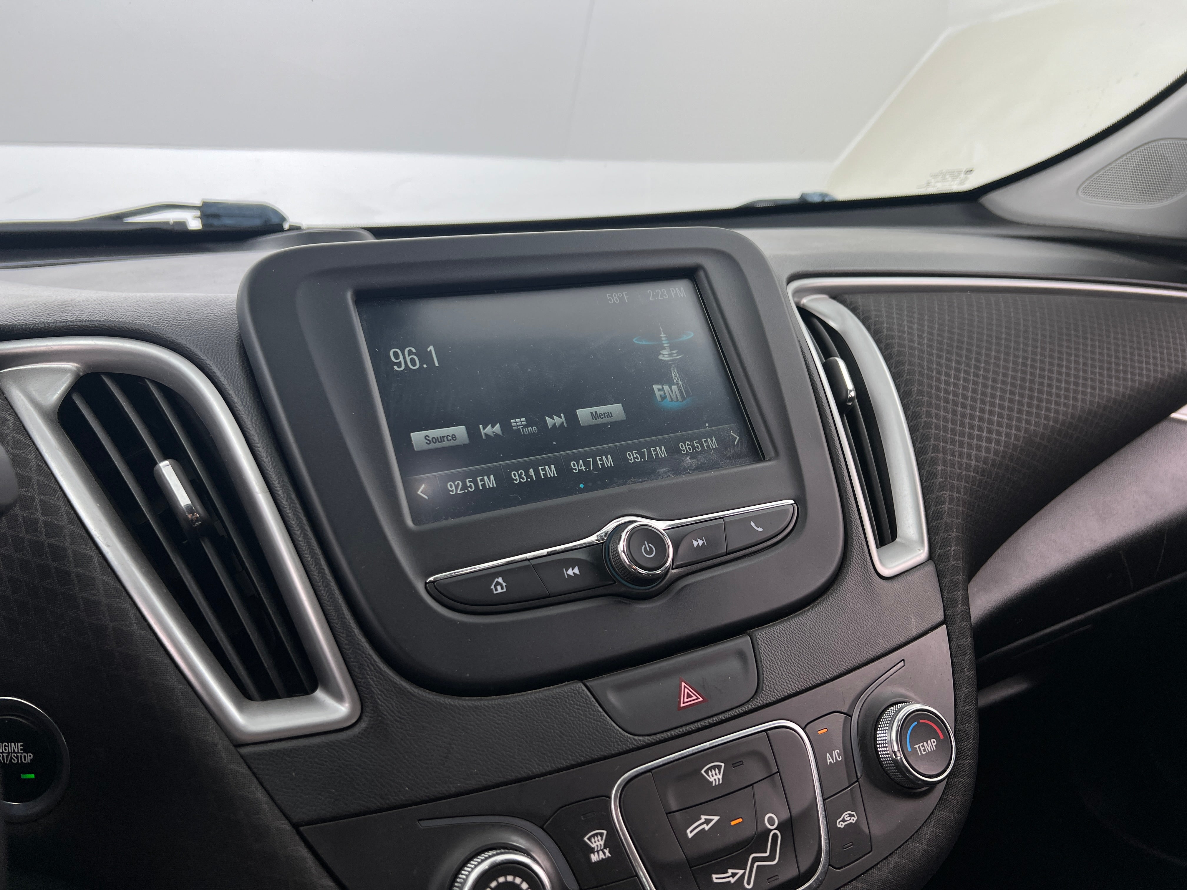 2016 Chevrolet Malibu LS 4