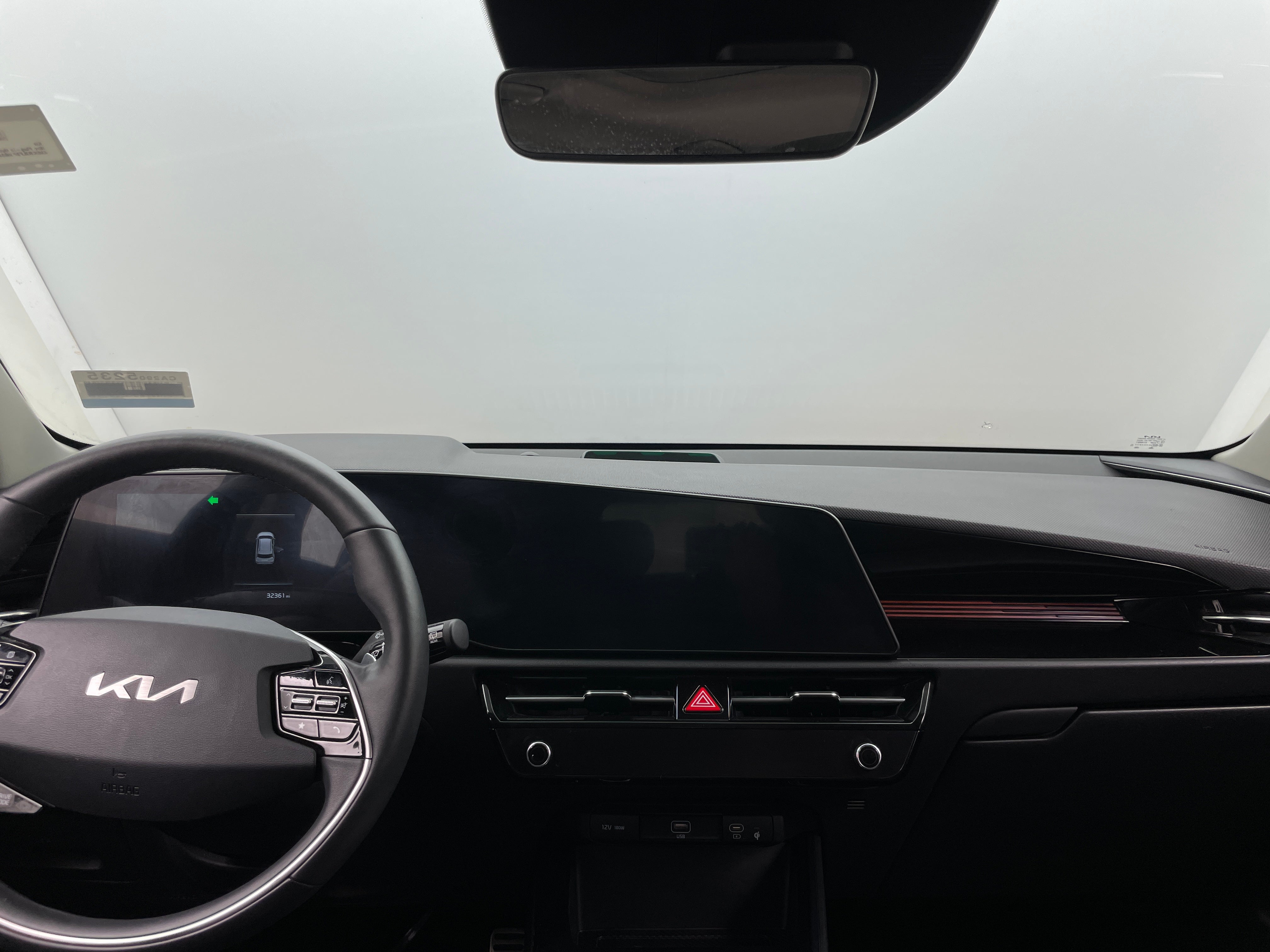 2023 Kia Niro SX Touring 2