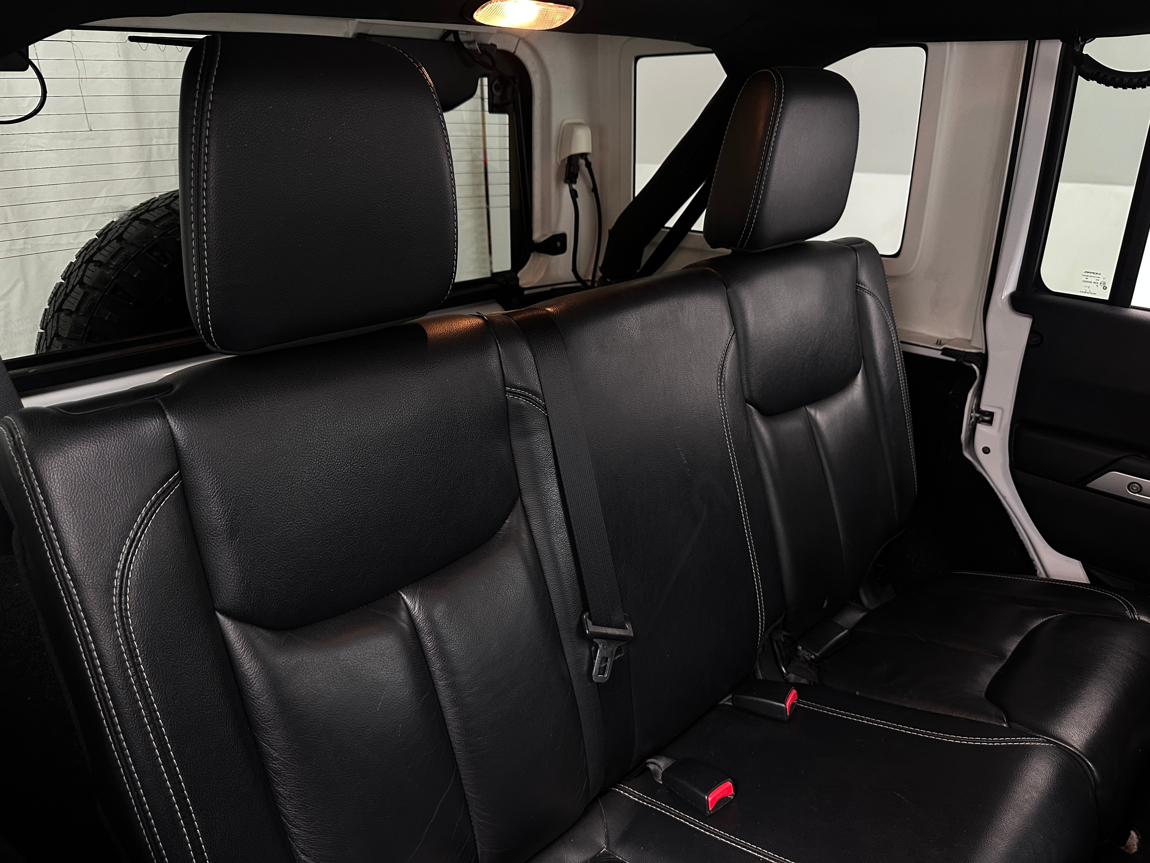 2014 Jeep Wrangler Unlimited Rubicon 5