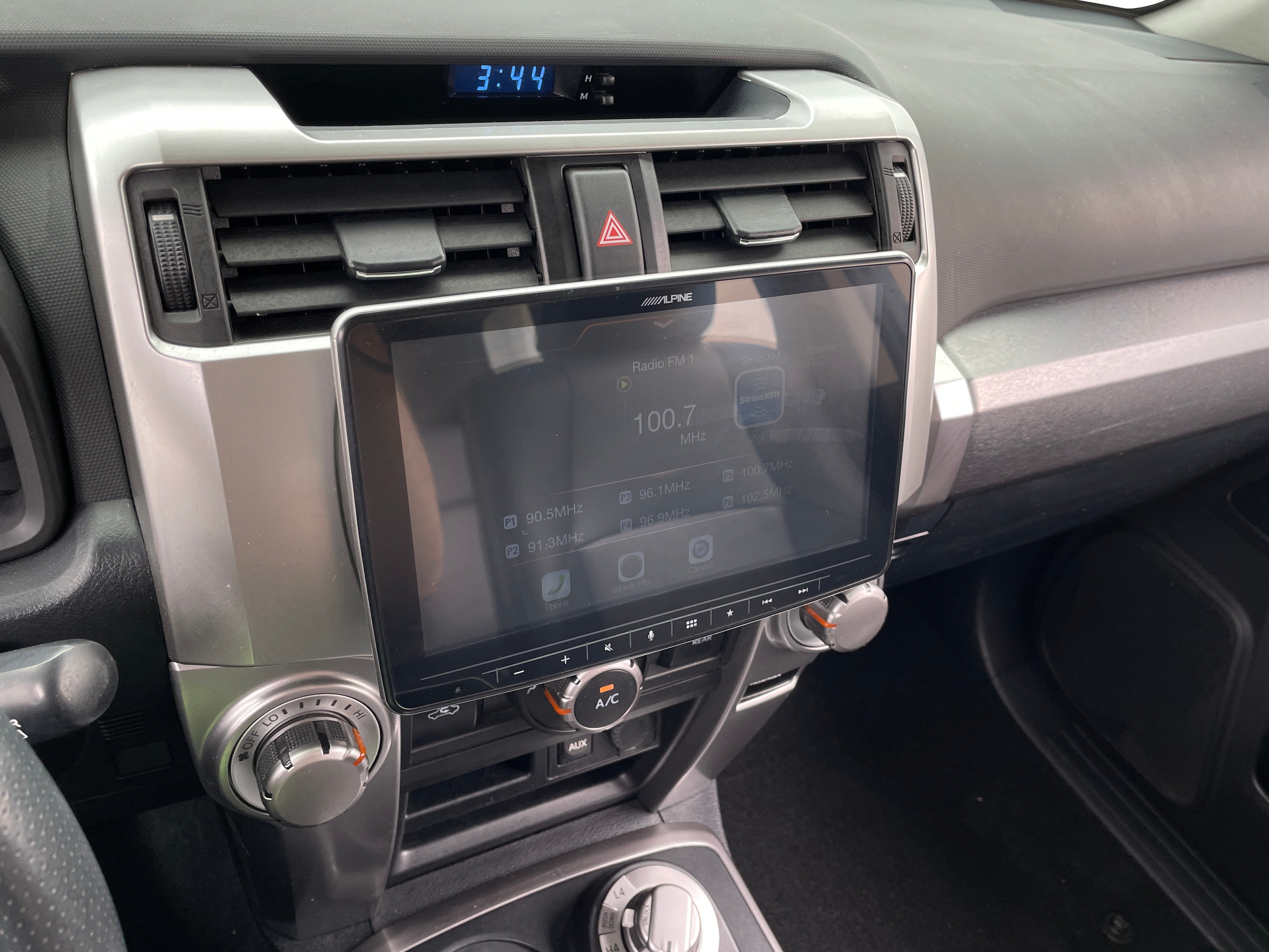 2019 Toyota 4Runner SR5 3