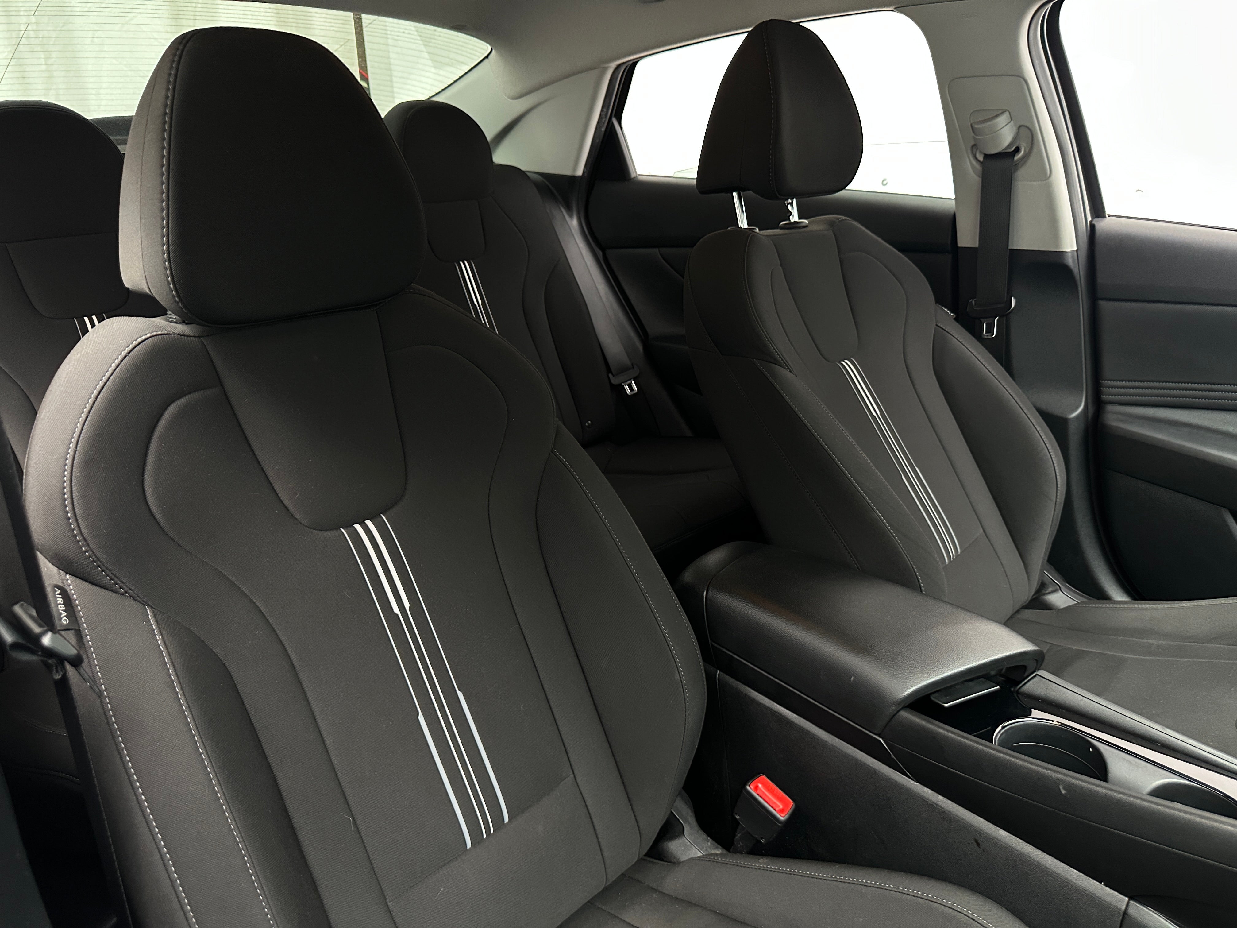 2023 Hyundai Elantra SEL 2