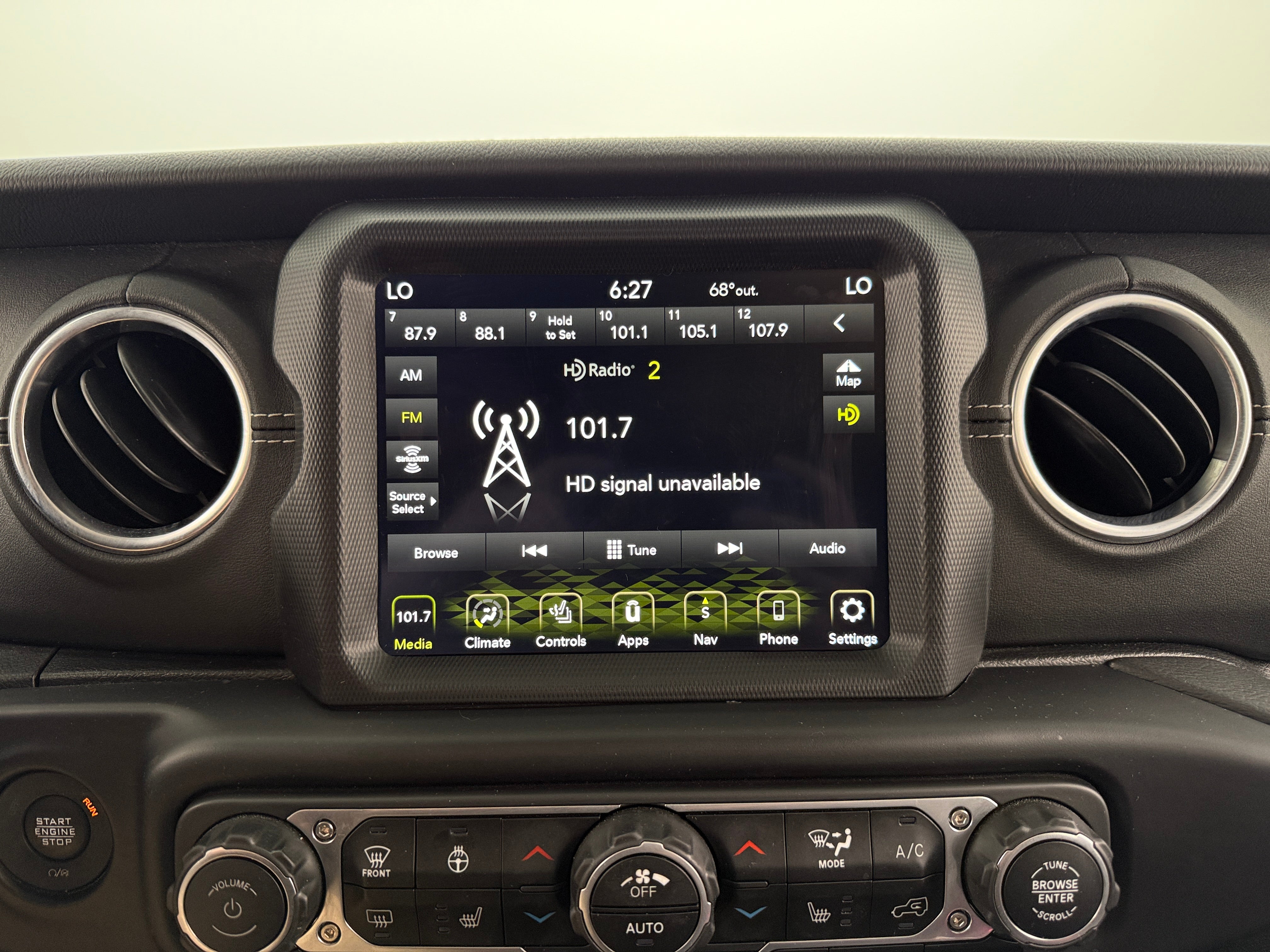 2022 Jeep Wrangler Unlimited Sahara 4xe 3