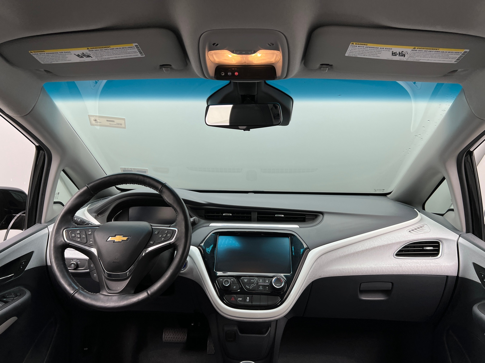 Thumbnail: 2017 Chevrolet Bolt EV - 2