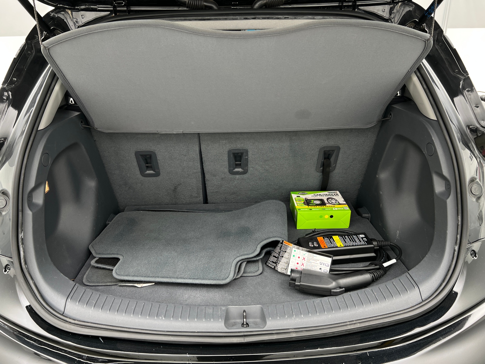 Thumbnail: 2017 Chevrolet Bolt EV - 6